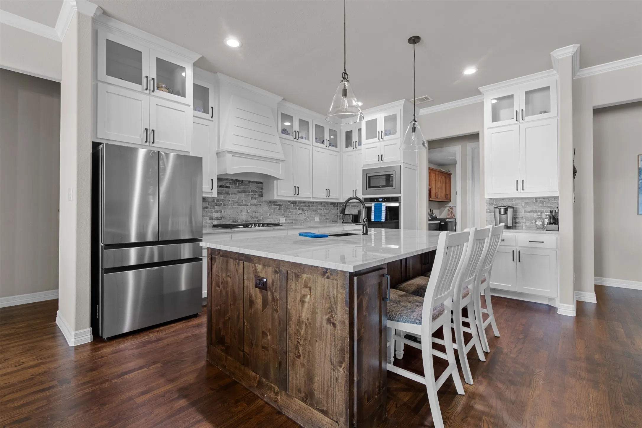 Single Family Residence For Sale in Johnson County , 1214 Woodside Drive, Mansfield, Texas 76063, 5 Bedroom, 5 Bathroom, 3 Garage spaces, 3,395 Sqft, built in 2023, mls#21294699, Real Estate Agent in Mansfield, Homes For Sale in Johnson county, Homes For Sale in Mansfield, Realtor in Mansfield Texas, Real Estate Brokerage Independent Realty Texas, Luminita Cordes Realtor