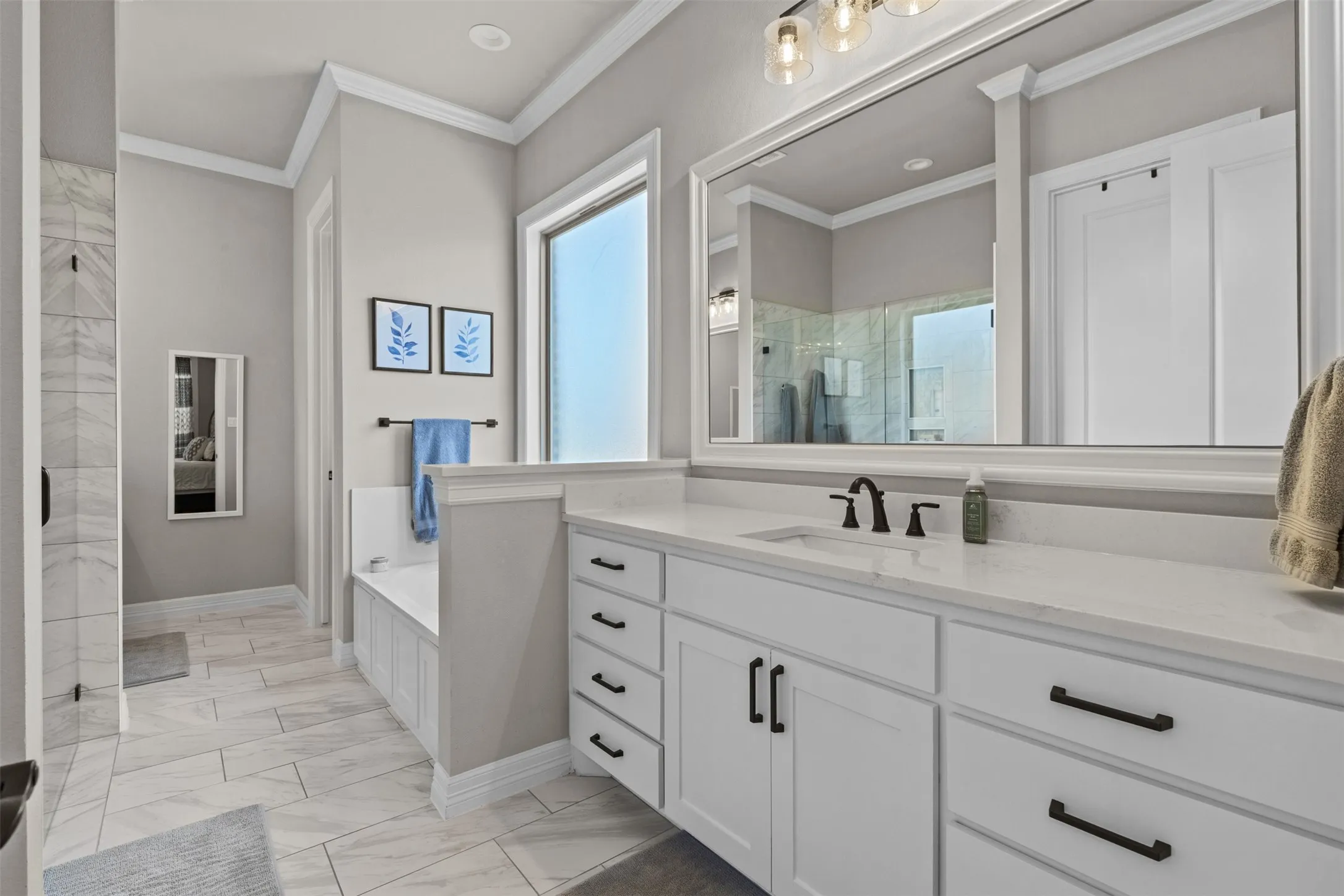 Single Family Residence For Sale in Johnson County , 1214 Woodside Drive, Mansfield, Texas 76063, 5 Bedroom, 5 Bathroom, 3 Garage spaces, 3,395 Sqft, built in 2023, mls#21294699, Real Estate Agent in Mansfield, Homes For Sale in Johnson county, Homes For Sale in Mansfield, Realtor in Mansfield Texas, Real Estate Brokerage Independent Realty Texas, Luminita Cordes Realtor