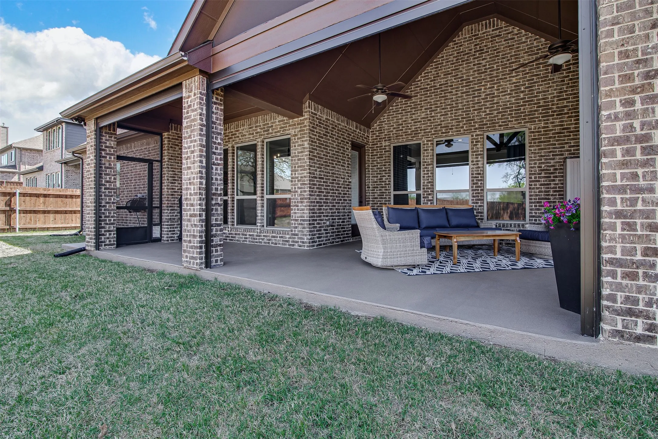 Single Family Residence For Sale in Johnson County , 1214 Woodside Drive, Mansfield, Texas 76063, 5 Bedroom, 5 Bathroom, 3 Garage spaces, 3,395 Sqft, built in 2023, mls#21294699, Real Estate Agent in Mansfield, Homes For Sale in Johnson county, Homes For Sale in Mansfield, Realtor in Mansfield Texas, Real Estate Brokerage Independent Realty Texas, Luminita Cordes Realtor