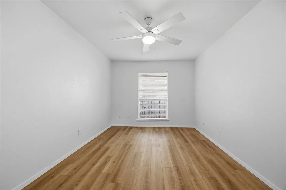 Apartment For Rent in Tarrant County , 133 N Bailey Avenue 145, Fort Worth, Texas 76107, 1 Bedroom, 1 Bathroom, Garage spaces, 600 Sqft, built in 1972, mls#21294720, Real Estate Agent in Fort Worth, Homes For Rent in Tarrant county, Homes For Rent in Fort Worth, Realtor in Fort Worth Texas, Real Estate Brokerage Independent Realty Texas, Luminita Cordes Realtor