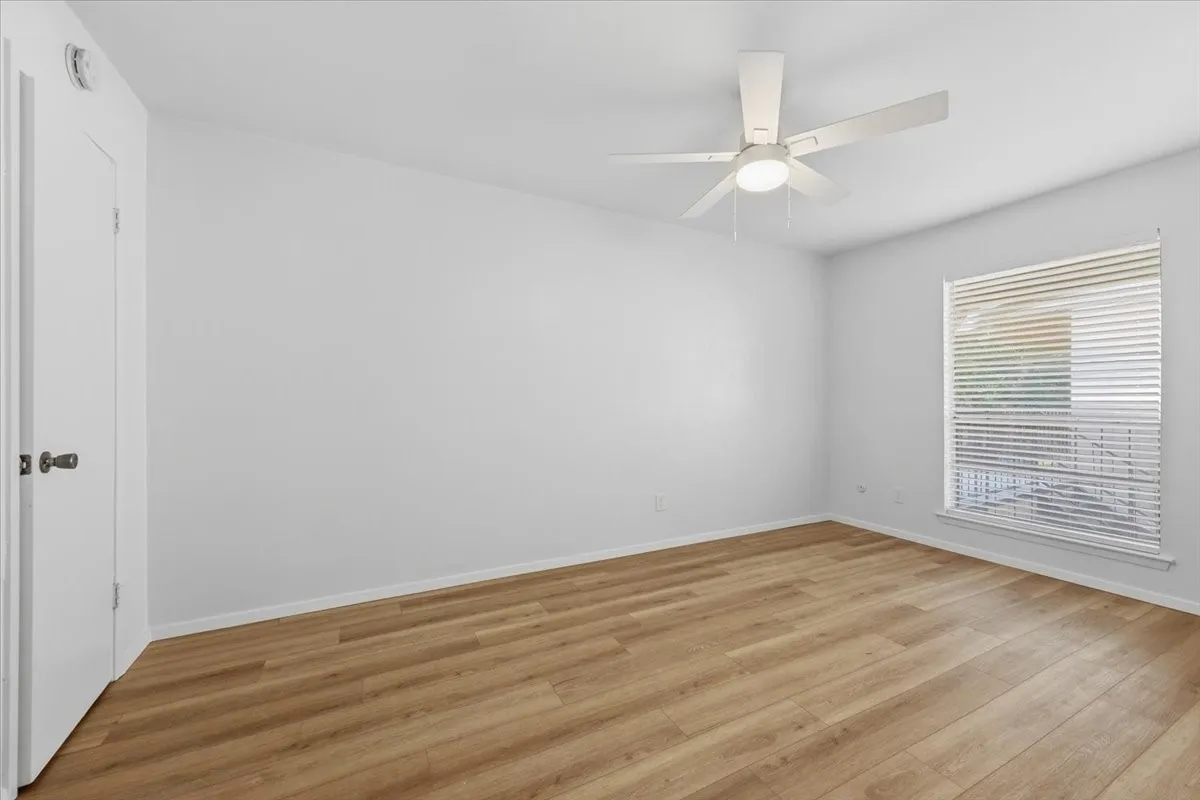 Apartment For Rent in Tarrant County , 133 N Bailey Avenue 145, Fort Worth, Texas 76107, 1 Bedroom, 1 Bathroom, Garage spaces, 600 Sqft, built in 1972, mls#21294720, Real Estate Agent in Fort Worth, Homes For Rent in Tarrant county, Homes For Rent in Fort Worth, Realtor in Fort Worth Texas, Real Estate Brokerage Independent Realty Texas, Luminita Cordes Realtor