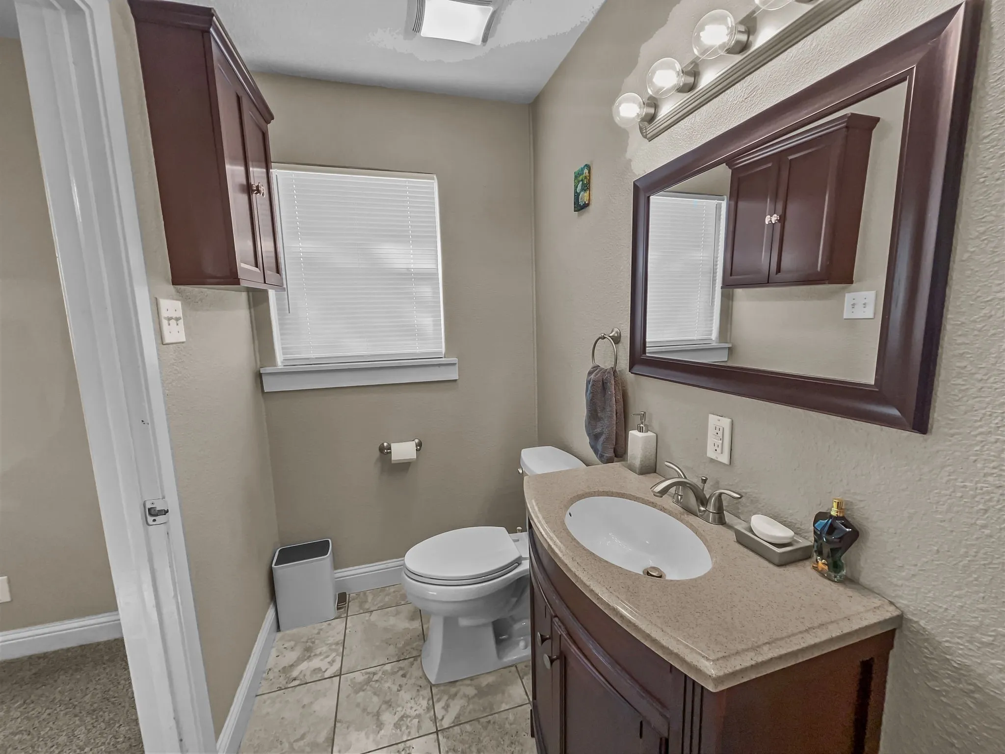 Single Family Residence For Rent in Collin County , 924 Meadow Mead Drive, Allen, Texas 75002, 3 Bedroom, 2 Bathroom, 1 Garage spaces, 1,068 Sqft, built in 1968, mls#21294618, Real Estate Agent in Allen, Homes For Rent in Collin county, Homes For Rent in Allen, Realtor in Allen Texas, Real Estate Brokerage Independent Realty Texas, Luminita Cordes Realtor