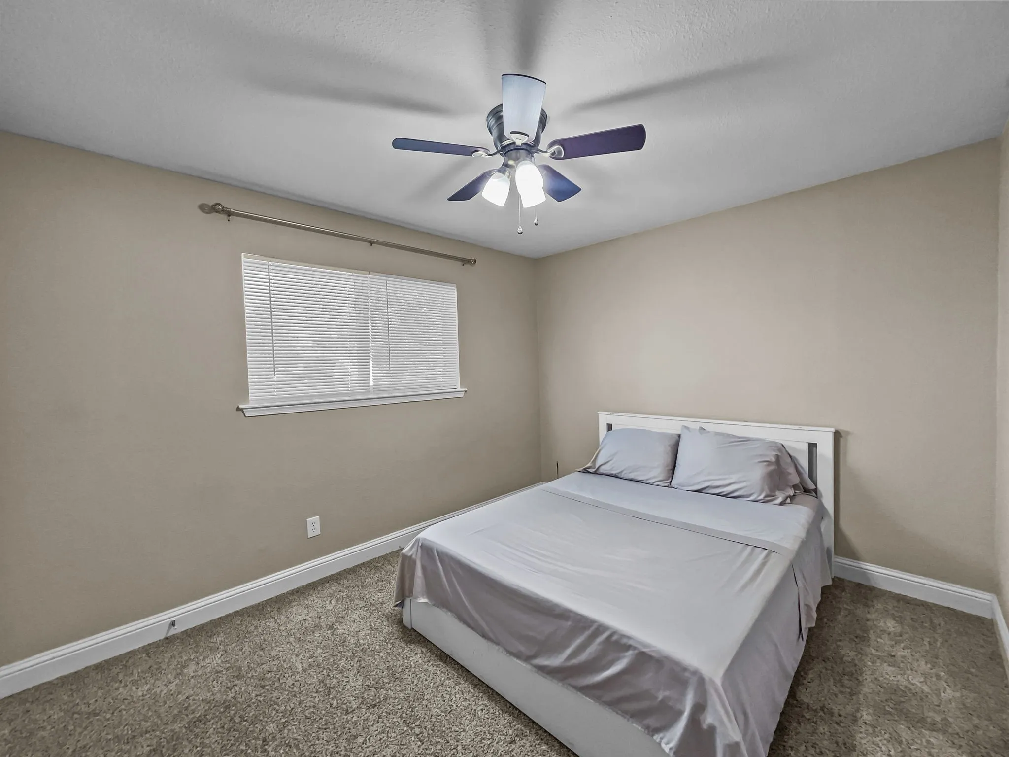 Single Family Residence For Rent in Collin County , 924 Meadow Mead Drive, Allen, Texas 75002, 3 Bedroom, 2 Bathroom, 1 Garage spaces, 1,068 Sqft, built in 1968, mls#21294618, Real Estate Agent in Allen, Homes For Rent in Collin county, Homes For Rent in Allen, Realtor in Allen Texas, Real Estate Brokerage Independent Realty Texas, Luminita Cordes Realtor