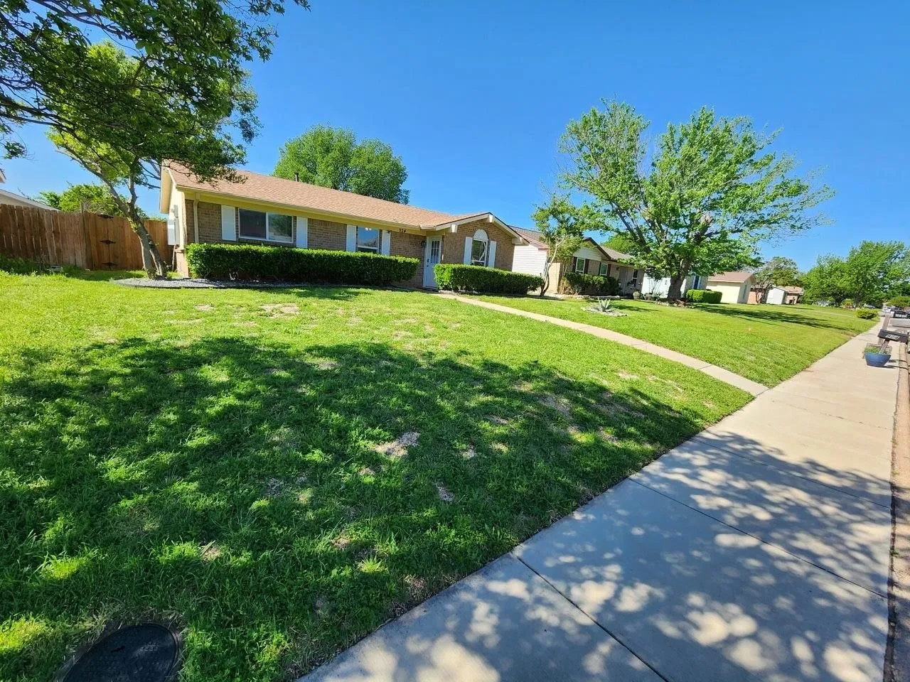 Single Family Residence For Rent in Collin County , 924 Meadow Mead Drive, Allen, Texas 75002, 3 Bedroom, 2 Bathroom, 1 Garage spaces, 1,068 Sqft, built in 1968, mls#21294618, Real Estate Agent in Allen, Homes For Rent in Collin county, Homes For Rent in Allen, Realtor in Allen Texas, Real Estate Brokerage Independent Realty Texas, Luminita Cordes Realtor