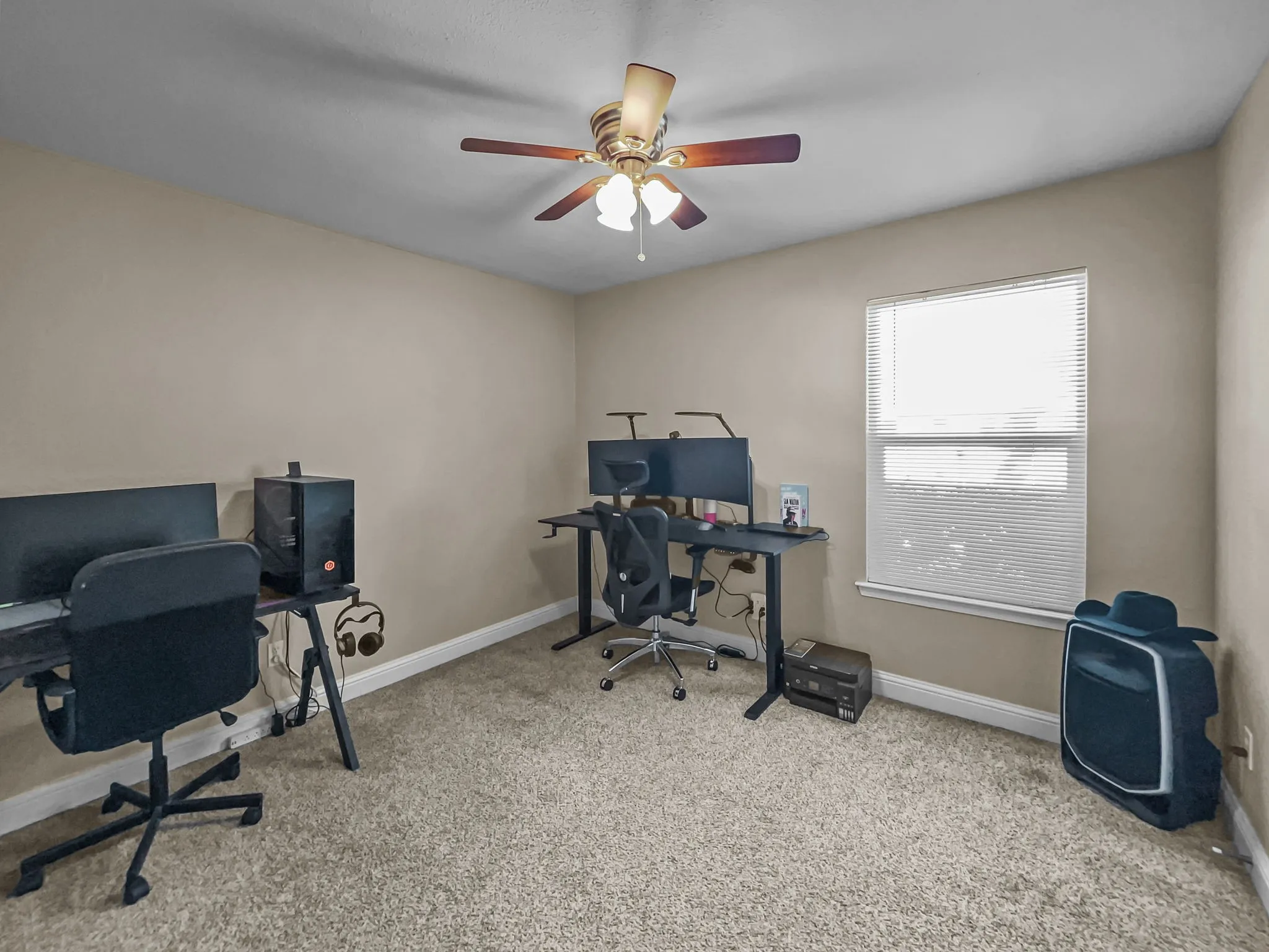 Single Family Residence For Rent in Collin County , 924 Meadow Mead Drive, Allen, Texas 75002, 3 Bedroom, 2 Bathroom, 1 Garage spaces, 1,068 Sqft, built in 1968, mls#21294618, Real Estate Agent in Allen, Homes For Rent in Collin county, Homes For Rent in Allen, Realtor in Allen Texas, Real Estate Brokerage Independent Realty Texas, Luminita Cordes Realtor