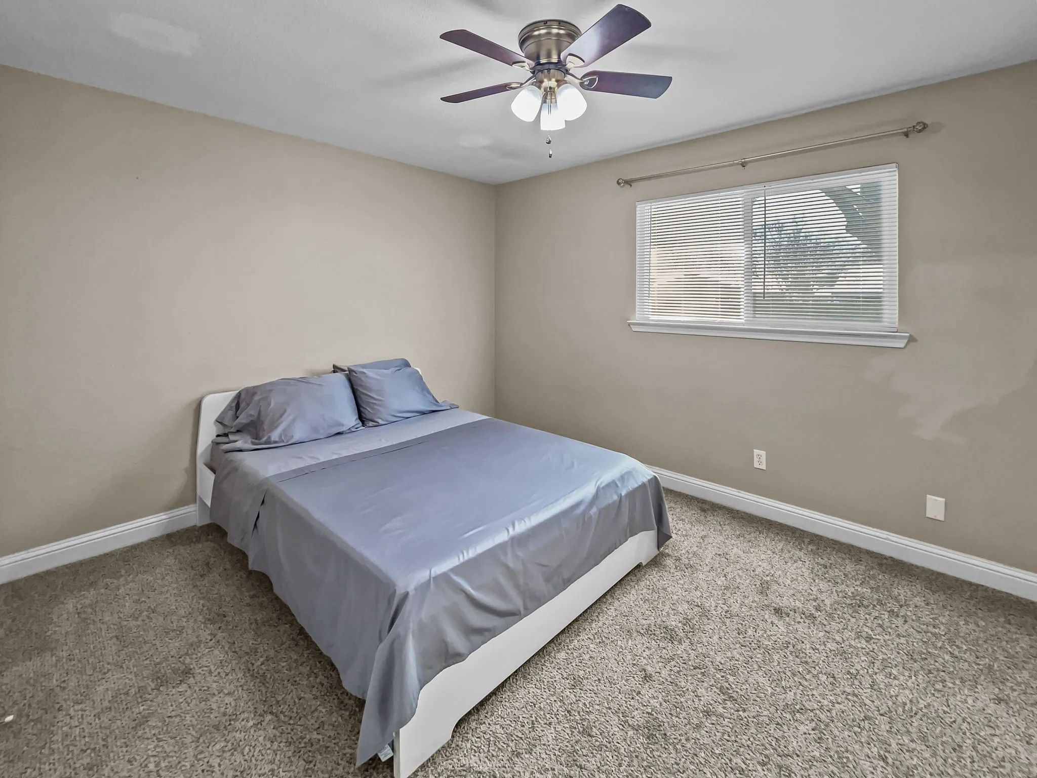 Single Family Residence For Rent in Collin County , 924 Meadow Mead Drive, Allen, Texas 75002, 3 Bedroom, 2 Bathroom, 1 Garage spaces, 1,068 Sqft, built in 1968, mls#21294618, Real Estate Agent in Allen, Homes For Rent in Collin county, Homes For Rent in Allen, Realtor in Allen Texas, Real Estate Brokerage Independent Realty Texas, Luminita Cordes Realtor