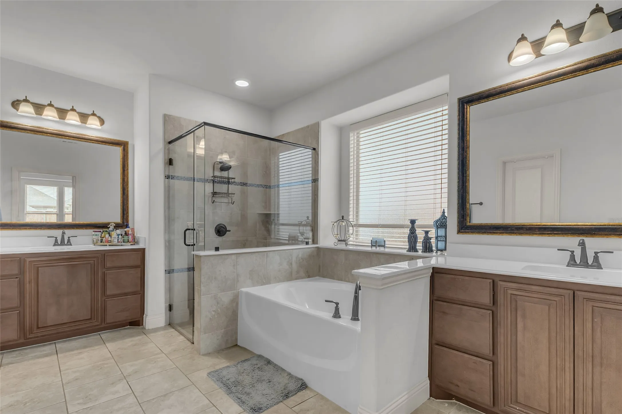 Single Family Residence For Sale in Collin County , 1318 Lantern Faith Drive, Wylie, Texas 75098, 5 Bedroom, 5 Bathroom, 2 Garage spaces, 3,750 Sqft, built in 2018, mls#21294746, Real Estate Agent in Wylie, Homes For Sale in Collin county, Homes For Sale in Wylie, Realtor in Wylie Texas, Real Estate Brokerage Independent Realty Texas, Luminita Cordes Realtor