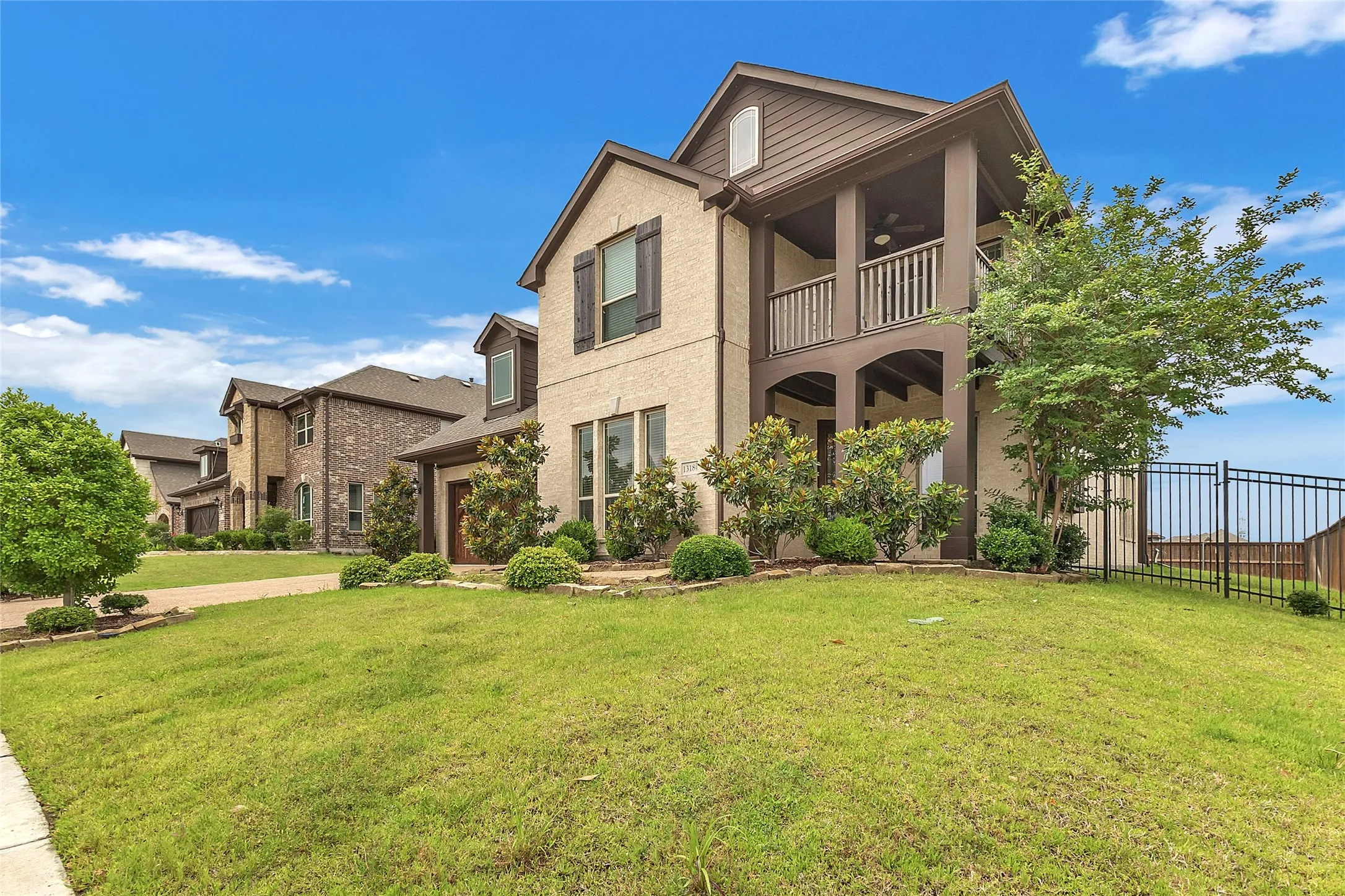 Single Family Residence For Sale in Collin County , 1318 Lantern Faith Drive, Wylie, Texas 75098, 5 Bedroom, 5 Bathroom, 2 Garage spaces, 3,750 Sqft, built in 2018, mls#21294746, Real Estate Agent in Wylie, Homes For Sale in Collin county, Homes For Sale in Wylie, Realtor in Wylie Texas, Real Estate Brokerage Independent Realty Texas, Luminita Cordes Realtor