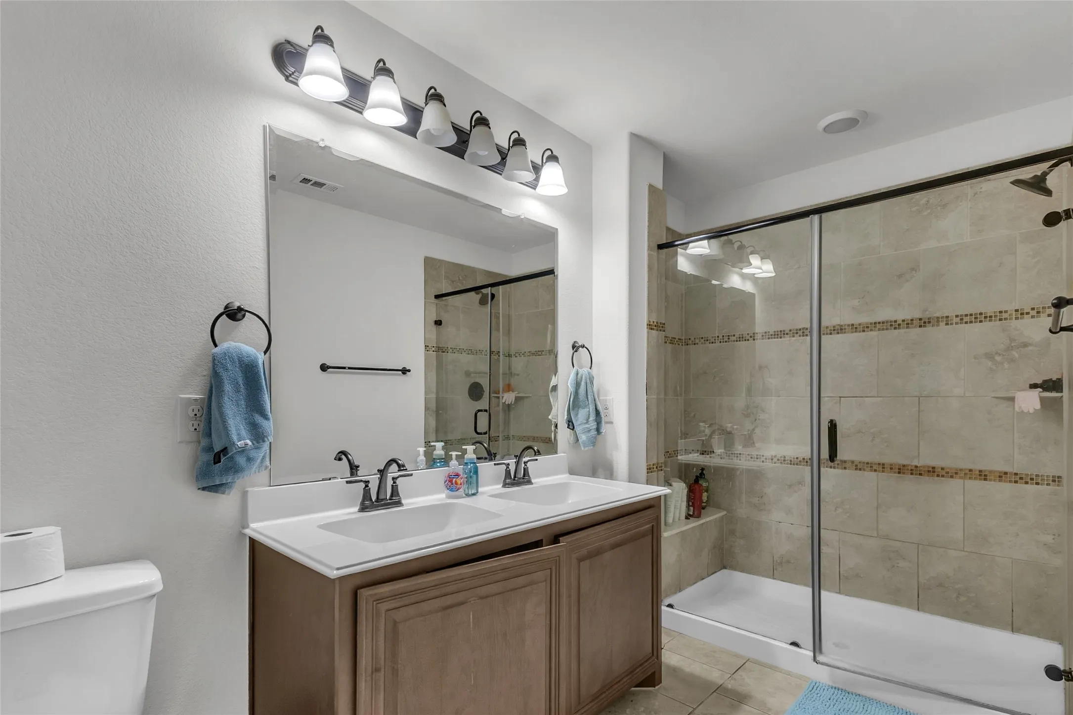 Single Family Residence For Sale in Collin County , 1318 Lantern Faith Drive, Wylie, Texas 75098, 5 Bedroom, 5 Bathroom, 2 Garage spaces, 3,750 Sqft, built in 2018, mls#21294746, Real Estate Agent in Wylie, Homes For Sale in Collin county, Homes For Sale in Wylie, Realtor in Wylie Texas, Real Estate Brokerage Independent Realty Texas, Luminita Cordes Realtor