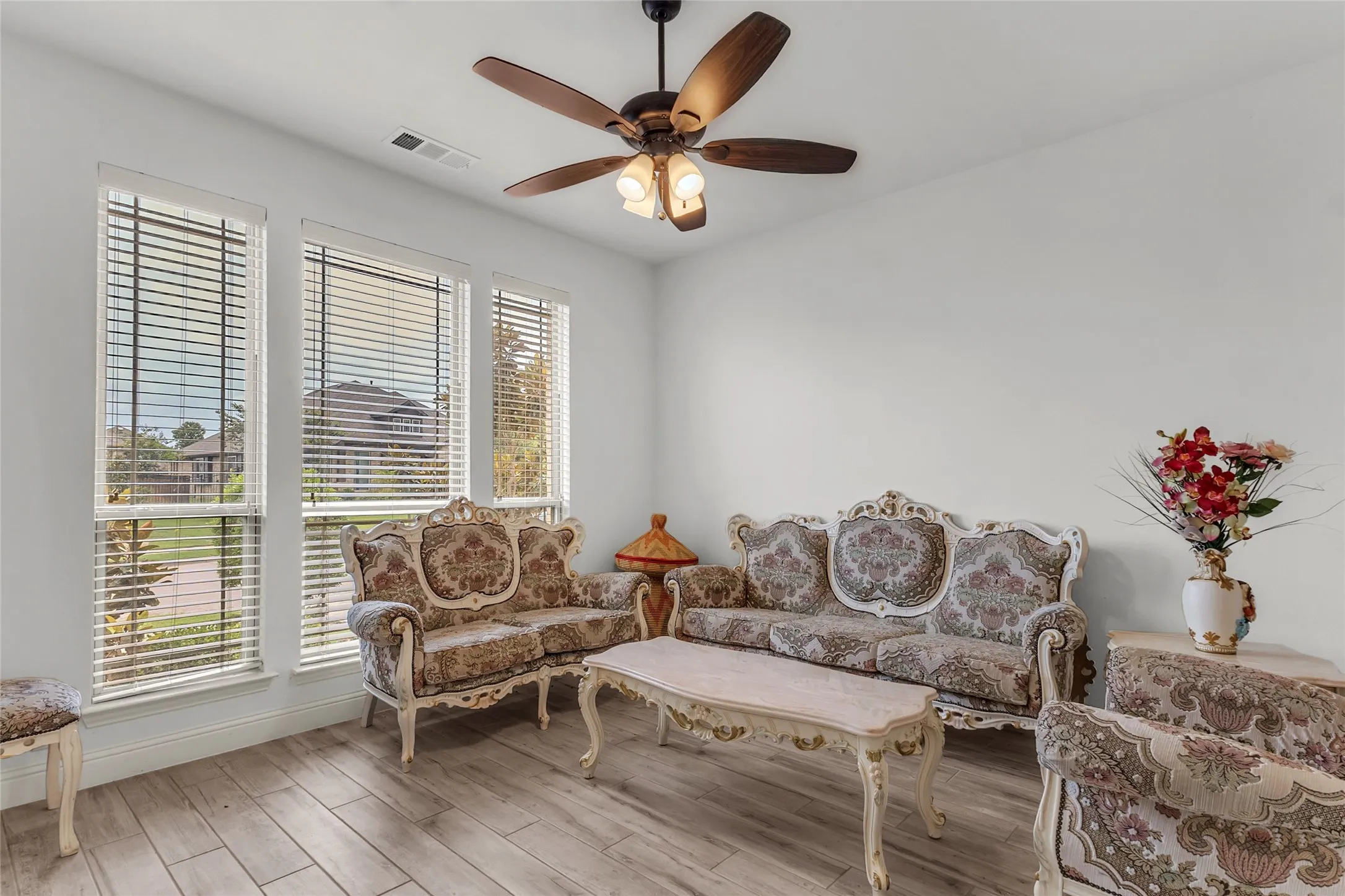 Single Family Residence For Sale in Collin County , 1318 Lantern Faith Drive, Wylie, Texas 75098, 5 Bedroom, 5 Bathroom, 2 Garage spaces, 3,750 Sqft, built in 2018, mls#21294746, Real Estate Agent in Wylie, Homes For Sale in Collin county, Homes For Sale in Wylie, Realtor in Wylie Texas, Real Estate Brokerage Independent Realty Texas, Luminita Cordes Realtor