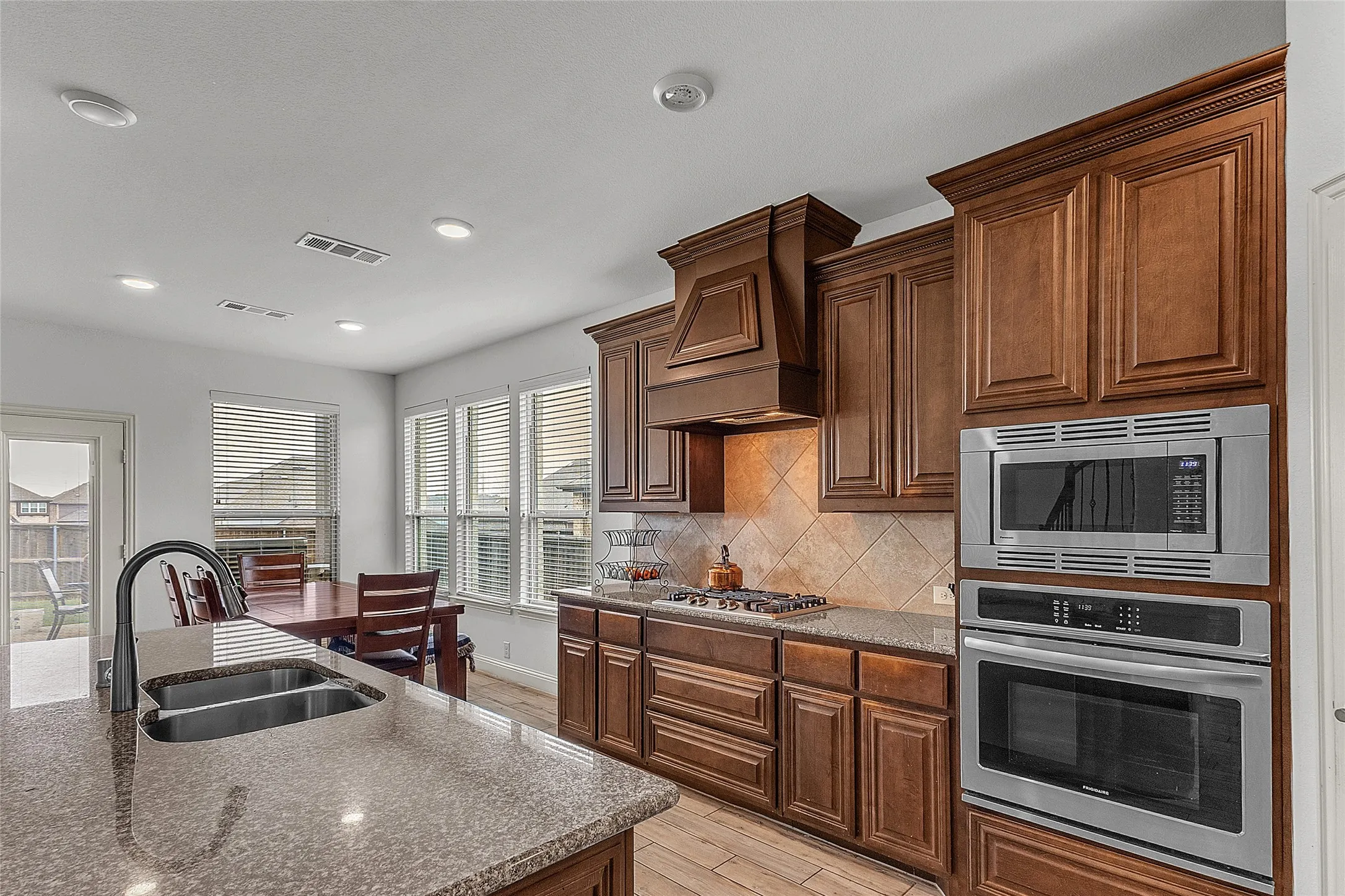 Single Family Residence For Sale in Collin County , 1318 Lantern Faith Drive, Wylie, Texas 75098, 5 Bedroom, 5 Bathroom, 2 Garage spaces, 3,750 Sqft, built in 2018, mls#21294746, Real Estate Agent in Wylie, Homes For Sale in Collin county, Homes For Sale in Wylie, Realtor in Wylie Texas, Real Estate Brokerage Independent Realty Texas, Luminita Cordes Realtor
