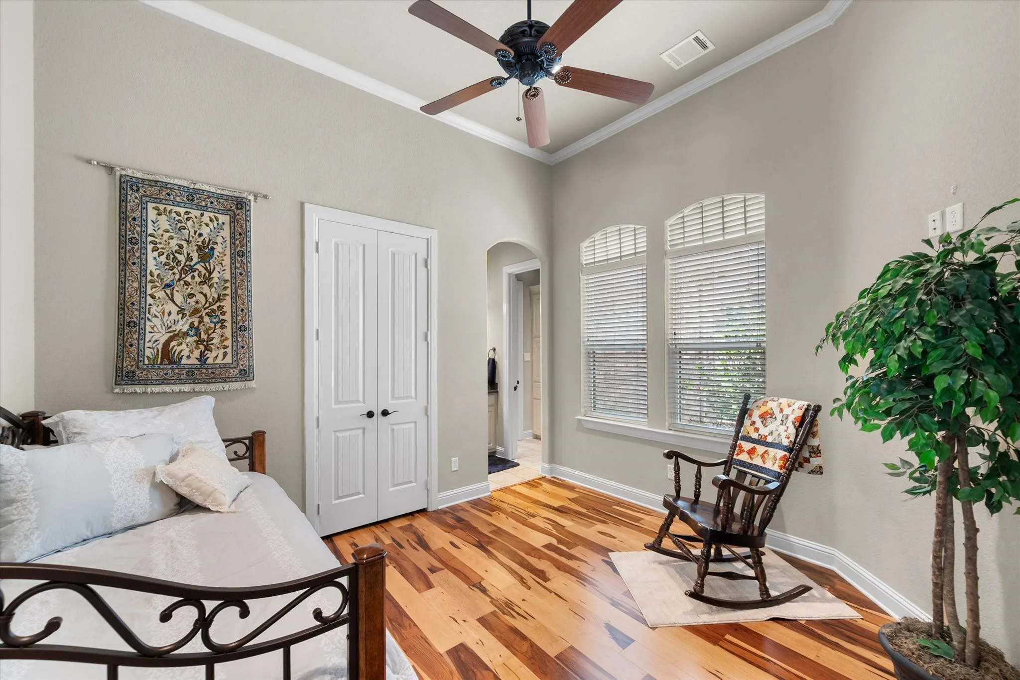 Single Family Residence For Sale in Tarrant County , 8450 Waterfront Court, Fort Worth, Texas 76179, 4 Bedroom, 4 Bathroom, 3 Garage spaces, 3,676 Sqft, built in 2008, mls#21291008, Real Estate Agent in Fort Worth, Homes For Sale in Tarrant county, Homes For Sale in Fort Worth, Realtor in Fort Worth Texas, Real Estate Brokerage Independent Realty Texas, Luminita Cordes Realtor