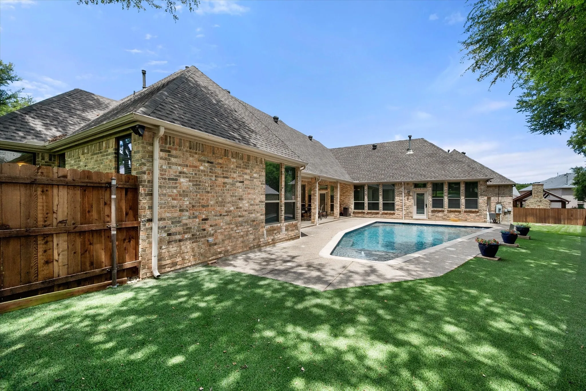 Single Family Residence For Sale in Tarrant County , 8450 Waterfront Court, Fort Worth, Texas 76179, 4 Bedroom, 4 Bathroom, 3 Garage spaces, 3,676 Sqft, built in 2008, mls#21291008, Real Estate Agent in Fort Worth, Homes For Sale in Tarrant county, Homes For Sale in Fort Worth, Realtor in Fort Worth Texas, Real Estate Brokerage Independent Realty Texas, Luminita Cordes Realtor