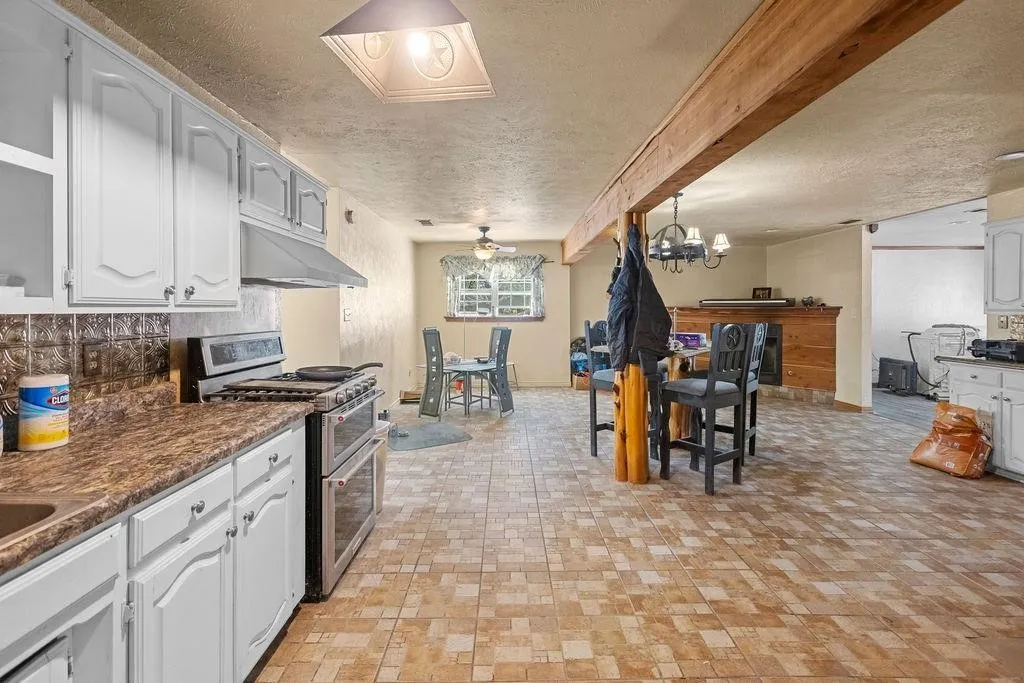 Farm For Sale in Fannin County , 3224 County Road 2225, Ivanhoe, Texas 75447, 4 Bedrooms, 3 Bathrooms, Garage spaces, 3,328 Sqft, built in 1980, Price $649,900, mls#21294752, Real Estate Agent in Ivanhoe, Homes For Sale in Fannin county, Homes For Sale in Ivanhoe, Realtor in Ivanhoe Texas, Real Estate Brokerage Independent Realty Texas, Luminita Cordes Realtor