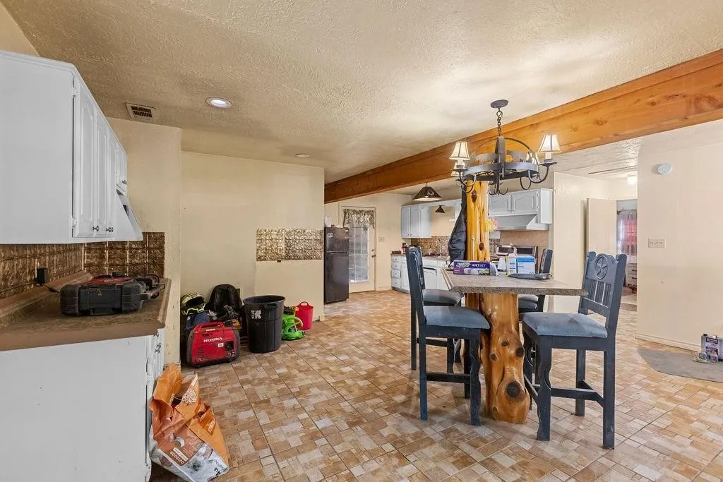 Farm For Sale in Fannin County , 3224 County Road 2225, Ivanhoe, Texas 75447, 4 Bedrooms, 3 Bathrooms, Garage spaces, 3,328 Sqft, built in 1980, Price $649,900, mls#21294752, Real Estate Agent in Ivanhoe, Homes For Sale in Fannin county, Homes For Sale in Ivanhoe, Realtor in Ivanhoe Texas, Real Estate Brokerage Independent Realty Texas, Luminita Cordes Realtor