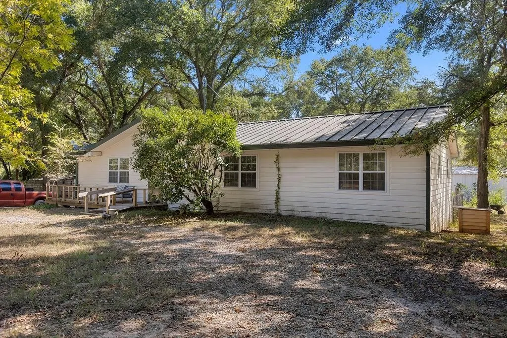 Farm For Sale in Fannin County , 3224 County Road 2225, Ivanhoe, Texas 75447, 4 Bedrooms, 3 Bathrooms, Garage spaces, 3,328 Sqft, built in 1980, Price $649,900, mls#21294752, Real Estate Agent in Ivanhoe, Homes For Sale in Fannin county, Homes For Sale in Ivanhoe, Realtor in Ivanhoe Texas, Real Estate Brokerage Independent Realty Texas, Luminita Cordes Realtor
