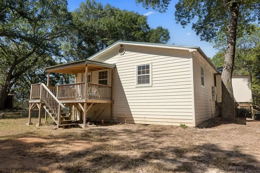 Farm For Sale in Fannin County , 3224 County Road 2225, Ivanhoe, Texas 75447, 4 Bedrooms, 3 Bathrooms, Garage spaces, 3,328 Sqft, built in 1980, Price $649,900, mls#21294752, Real Estate Agent in Ivanhoe, Homes For Sale in Fannin county, Homes For Sale in Ivanhoe, Realtor in Ivanhoe Texas, Real Estate Brokerage Independent Realty Texas, Luminita Cordes Realtor