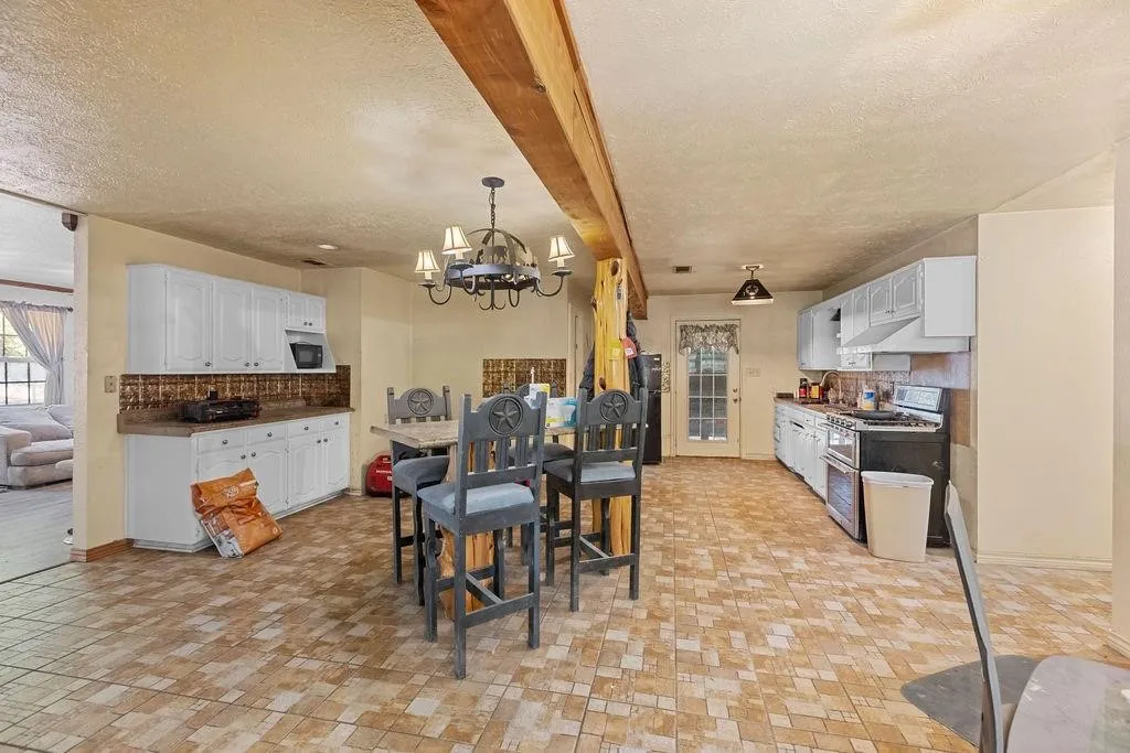 Farm For Sale in Fannin County , 3224 County Road 2225, Ivanhoe, Texas 75447, 4 Bedrooms, 3 Bathrooms, Garage spaces, 3,328 Sqft, built in 1980, Price $649,900, mls#21294752, Real Estate Agent in Ivanhoe, Homes For Sale in Fannin county, Homes For Sale in Ivanhoe, Realtor in Ivanhoe Texas, Real Estate Brokerage Independent Realty Texas, Luminita Cordes Realtor