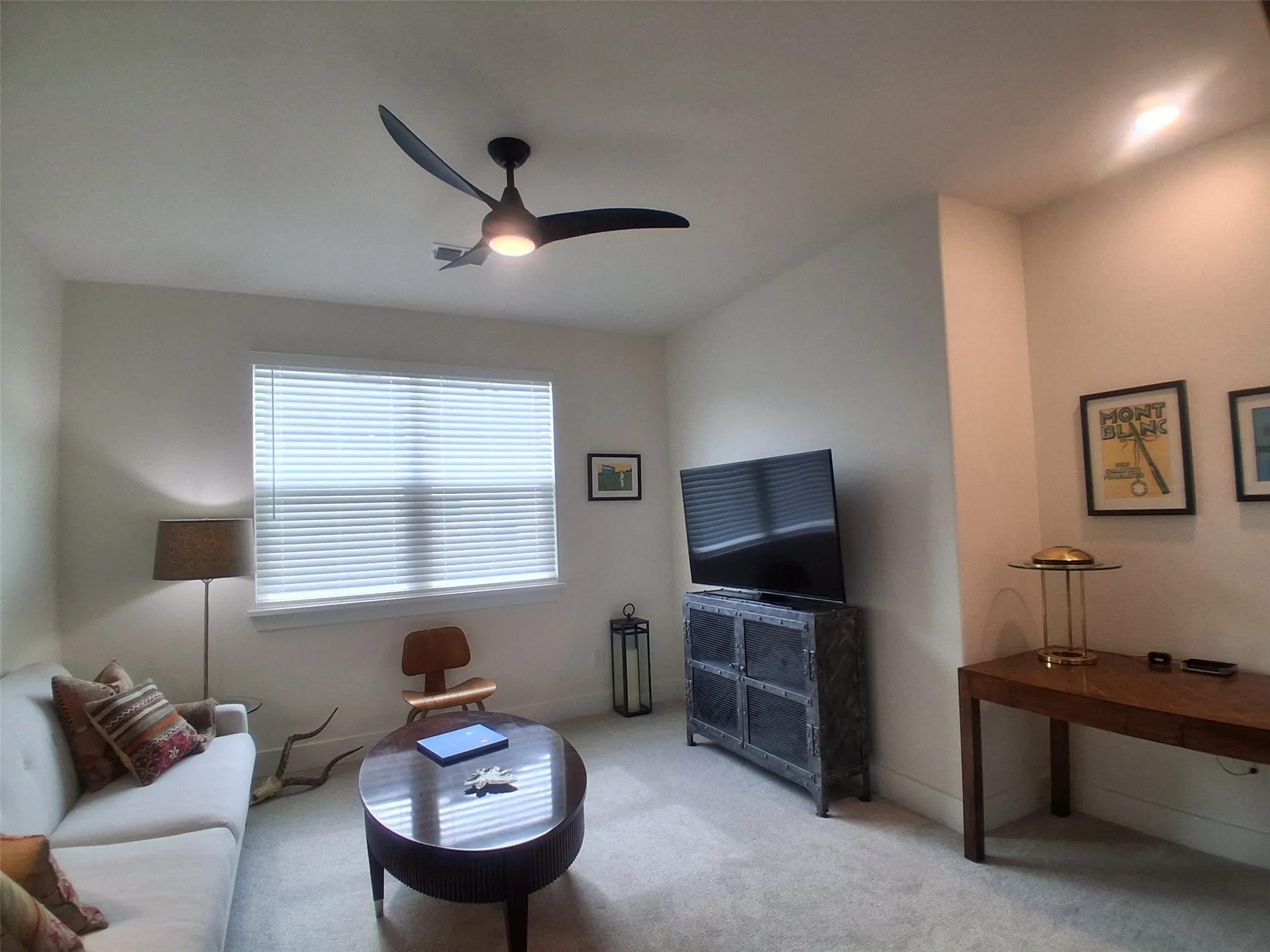 Single Family Residence For Sale in Denton County , 9516 Ceylon Lane, Denton, Texas 76207, 2 Bedroom, 3 Bathroom, 3 Garage spaces, 2,076 Sqft, built in 2024, mls#21294655, Real Estate Agent in Denton, Homes For Sale in Denton county, Homes For Sale in Denton, Realtor in Denton Texas, Real Estate Brokerage Independent Realty Texas, Luminita Cordes Realtor