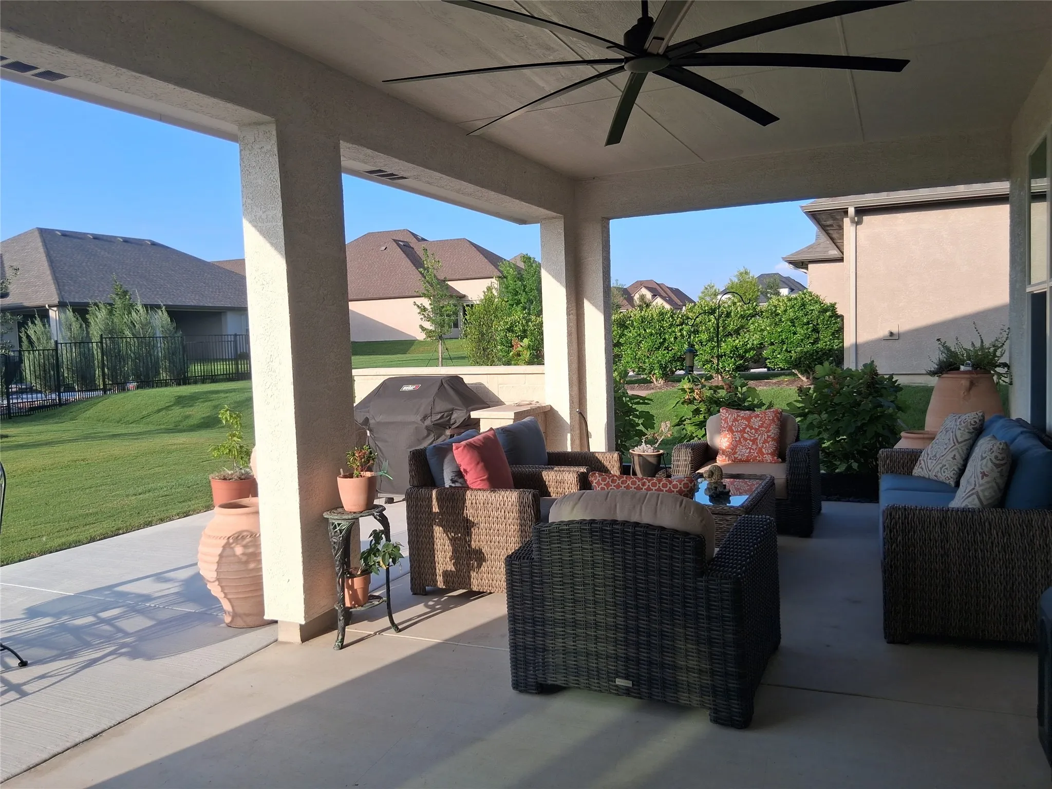 Single Family Residence For Sale in Denton County , 9516 Ceylon Lane, Denton, Texas 76207, 2 Bedroom, 3 Bathroom, 3 Garage spaces, 2,076 Sqft, built in 2024, mls#21294655, Real Estate Agent in Denton, Homes For Sale in Denton county, Homes For Sale in Denton, Realtor in Denton Texas, Real Estate Brokerage Independent Realty Texas, Luminita Cordes Realtor