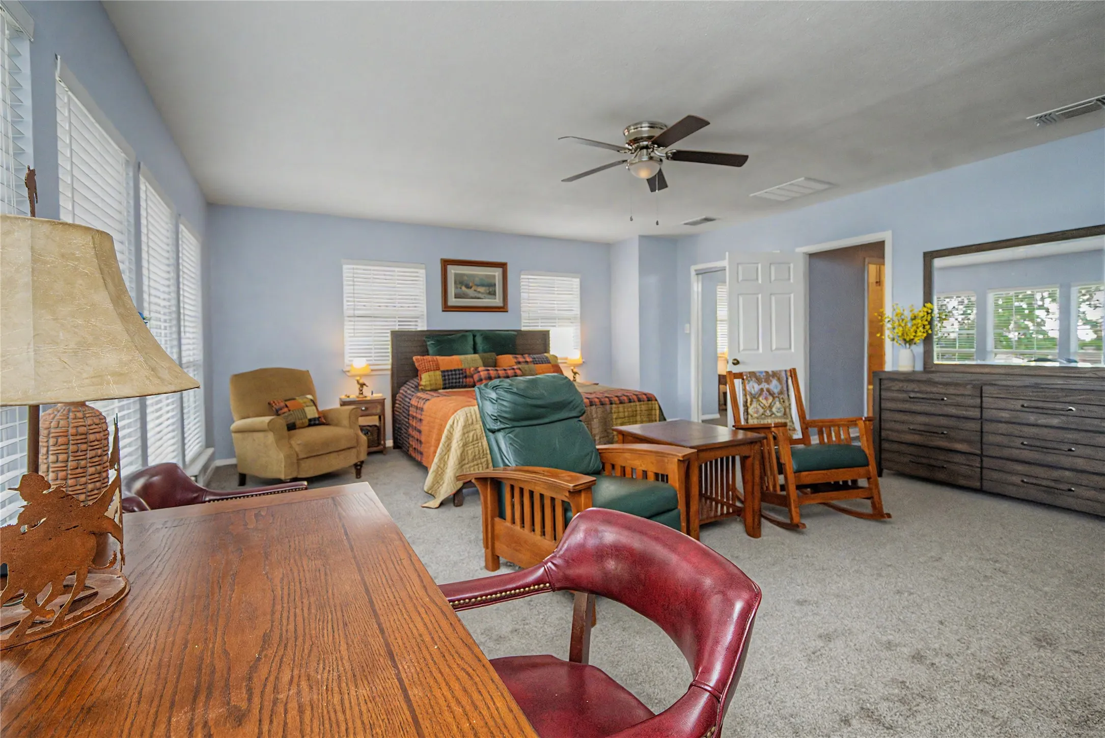 Single Family Residence For Sale in Parker County , 1152 W Lake Drive, Weatherford, Texas 76087, 2 Bedroom, 2 Bathroom, Garage spaces, 1,680 Sqft, built in 2000, mls#21292425, Real Estate Agent in Weatherford, Homes For Sale in Parker county, Homes For Sale in Weatherford, Realtor in Weatherford Texas, Real Estate Brokerage Independent Realty Texas, Luminita Cordes Realtor