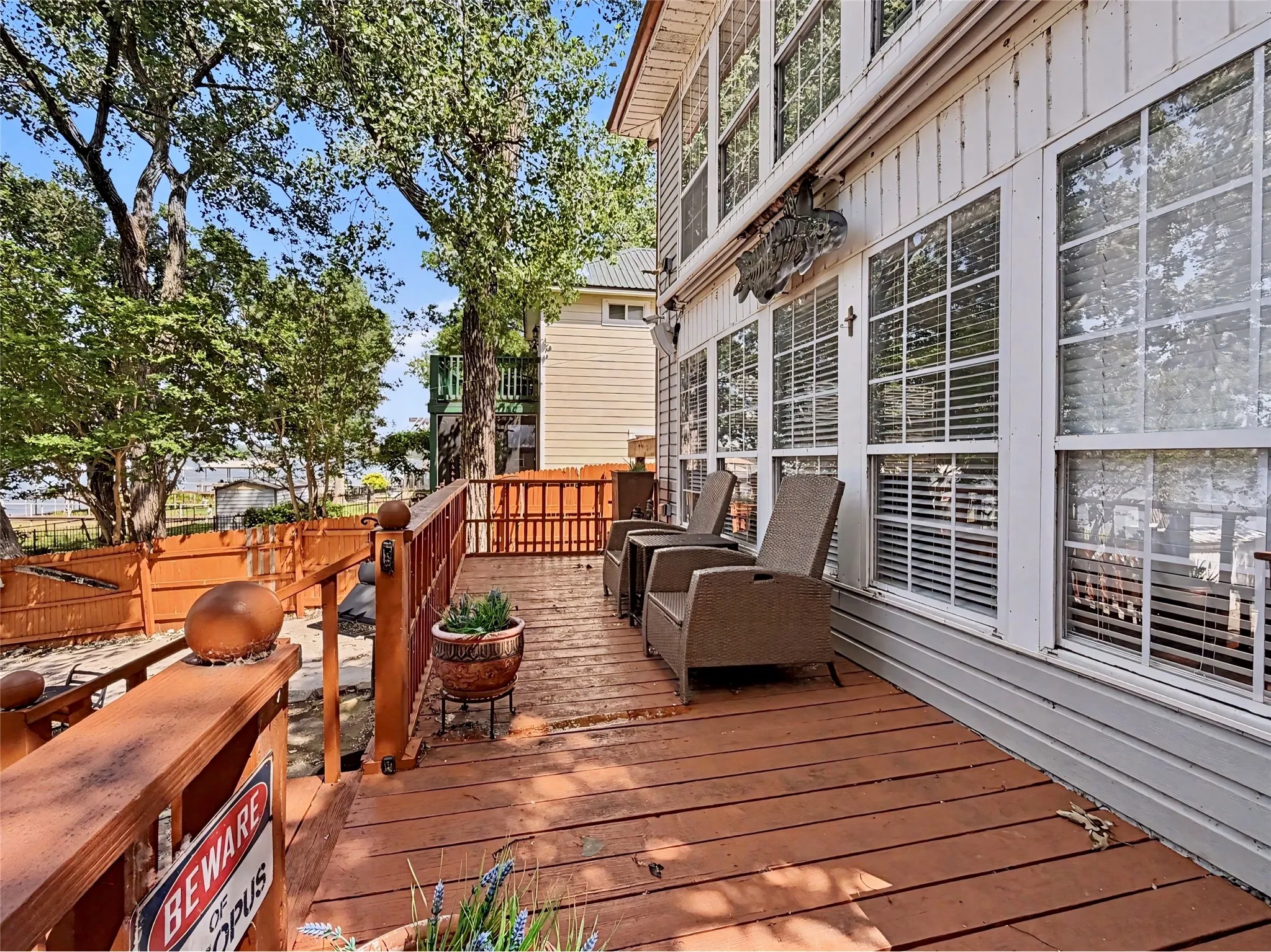 Single Family Residence For Sale in Parker County , 1152 W Lake Drive, Weatherford, Texas 76087, 2 Bedroom, 2 Bathroom, Garage spaces, 1,680 Sqft, built in 2000, mls#21292425, Real Estate Agent in Weatherford, Homes For Sale in Parker county, Homes For Sale in Weatherford, Realtor in Weatherford Texas, Real Estate Brokerage Independent Realty Texas, Luminita Cordes Realtor