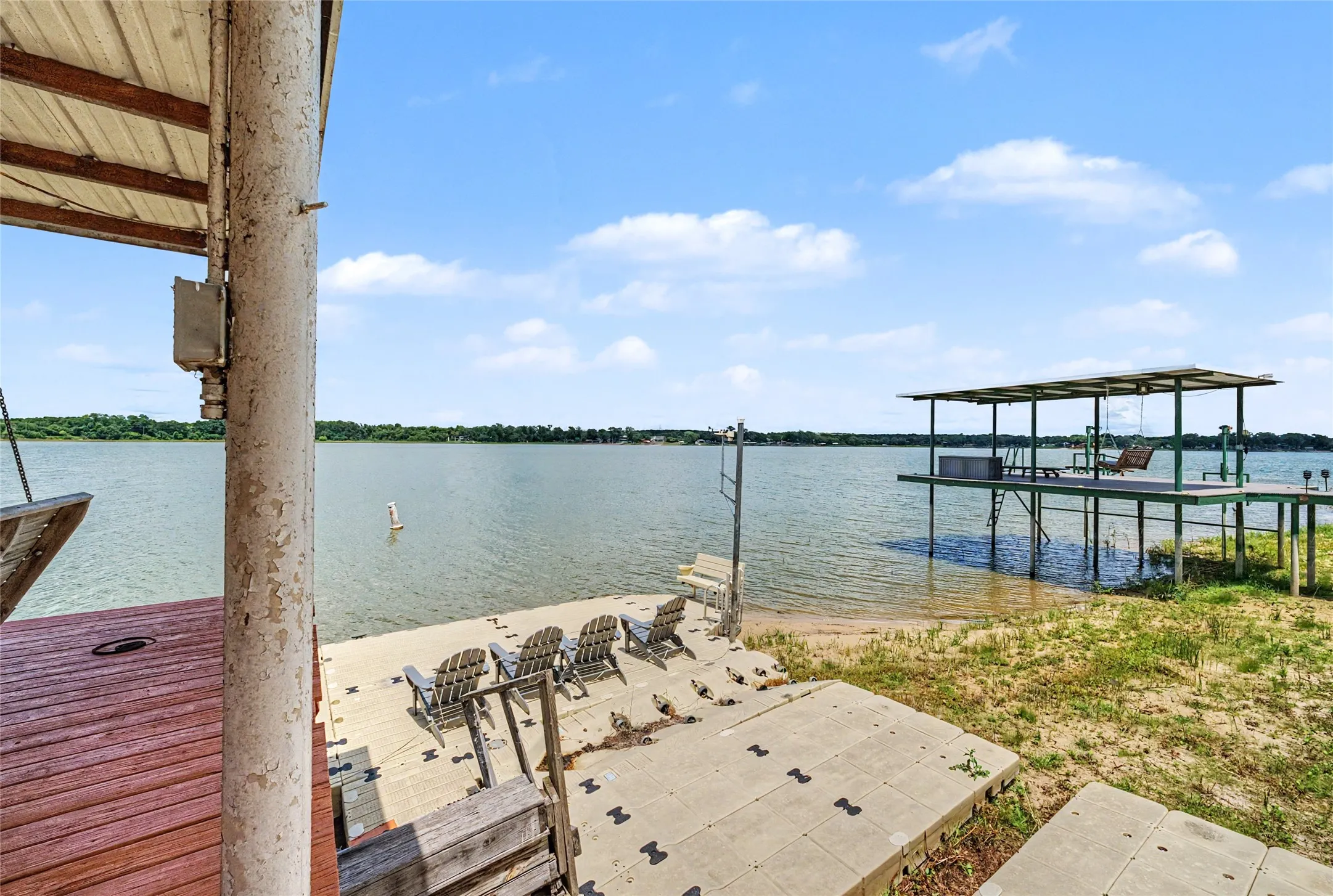 Single Family Residence For Sale in Parker County , 1152 W Lake Drive, Weatherford, Texas 76087, 2 Bedroom, 2 Bathroom, Garage spaces, 1,680 Sqft, built in 2000, mls#21292425, Real Estate Agent in Weatherford, Homes For Sale in Parker county, Homes For Sale in Weatherford, Realtor in Weatherford Texas, Real Estate Brokerage Independent Realty Texas, Luminita Cordes Realtor