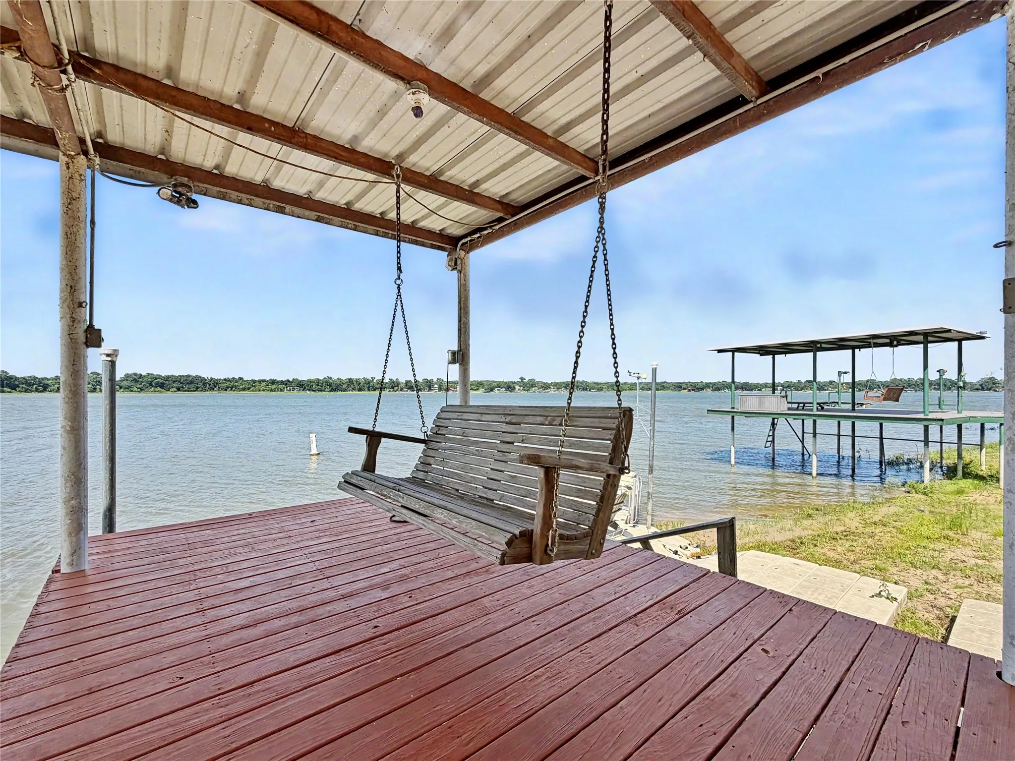 Single Family Residence For Sale in Parker County , 1152 W Lake Drive, Weatherford, Texas 76087, 2 Bedroom, 2 Bathroom, Garage spaces, 1,680 Sqft, built in 2000, mls#21292425, Real Estate Agent in Weatherford, Homes For Sale in Parker county, Homes For Sale in Weatherford, Realtor in Weatherford Texas, Real Estate Brokerage Independent Realty Texas, Luminita Cordes Realtor