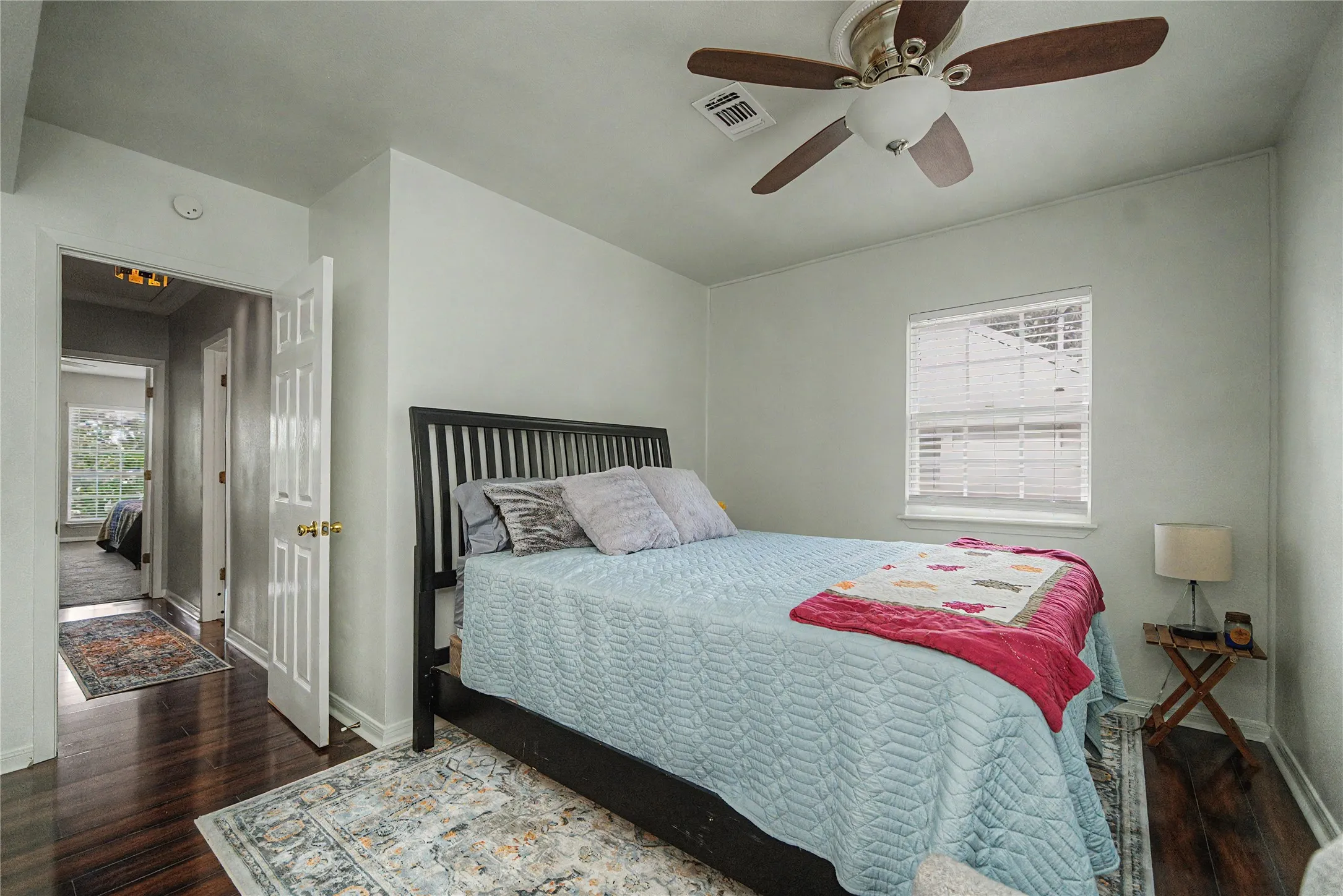 Single Family Residence For Sale in Parker County , 1152 W Lake Drive, Weatherford, Texas 76087, 2 Bedroom, 2 Bathroom, Garage spaces, 1,680 Sqft, built in 2000, mls#21292425, Real Estate Agent in Weatherford, Homes For Sale in Parker county, Homes For Sale in Weatherford, Realtor in Weatherford Texas, Real Estate Brokerage Independent Realty Texas, Luminita Cordes Realtor