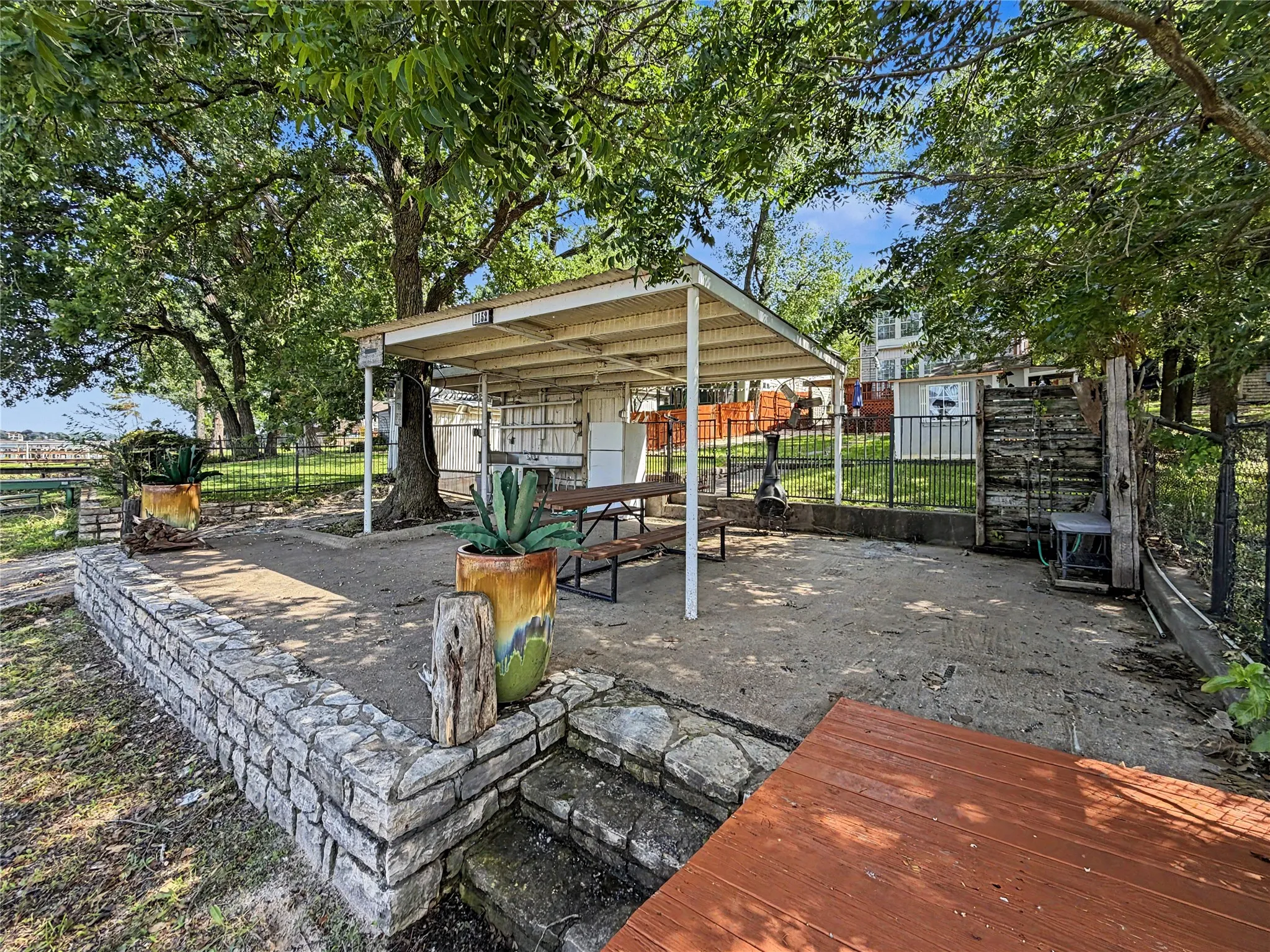 Single Family Residence For Sale in Parker County , 1152 W Lake Drive, Weatherford, Texas 76087, 2 Bedroom, 2 Bathroom, Garage spaces, 1,680 Sqft, built in 2000, mls#21292425, Real Estate Agent in Weatherford, Homes For Sale in Parker county, Homes For Sale in Weatherford, Realtor in Weatherford Texas, Real Estate Brokerage Independent Realty Texas, Luminita Cordes Realtor