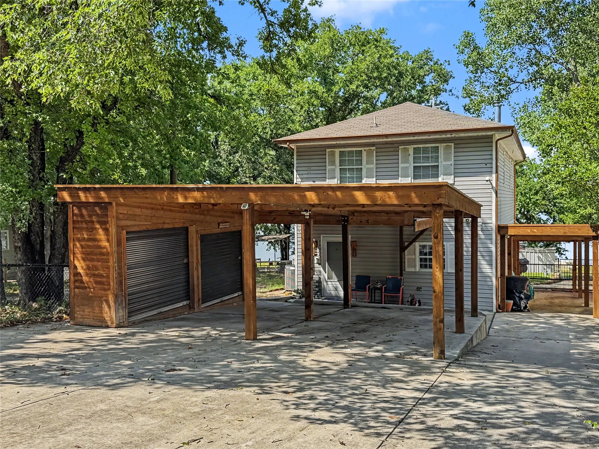 Single Family Residence For Sale in Parker County , 1152 W Lake Drive, Weatherford, Texas 76087, 2 Bedroom, 2 Bathroom, Garage spaces, 1,680 Sqft, built in 2000, mls#21292425, Real Estate Agent in Weatherford, Homes For Sale in Parker county, Homes For Sale in Weatherford, Realtor in Weatherford Texas, Real Estate Brokerage Independent Realty Texas, Luminita Cordes Realtor