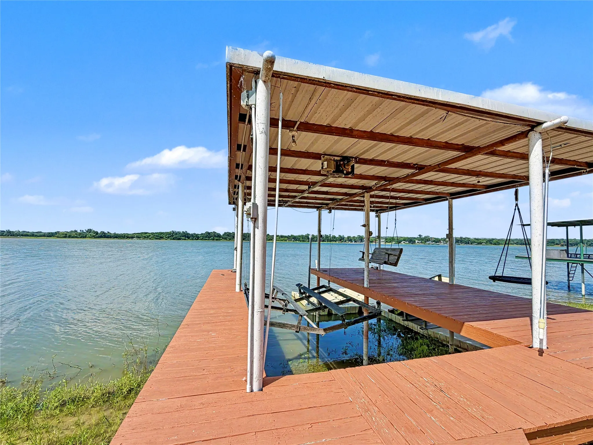 Single Family Residence For Sale in Parker County , 1152 W Lake Drive, Weatherford, Texas 76087, 2 Bedroom, 2 Bathroom, Garage spaces, 1,680 Sqft, built in 2000, mls#21292425, Real Estate Agent in Weatherford, Homes For Sale in Parker county, Homes For Sale in Weatherford, Realtor in Weatherford Texas, Real Estate Brokerage Independent Realty Texas, Luminita Cordes Realtor