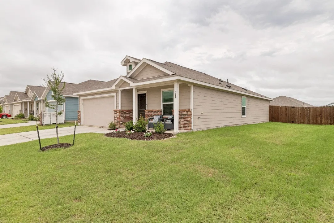 Single Family Residence For Sale in Collin County , 314 Ashbrook Way, Princeton, Texas 75407, 3 Bedroom, 2 Bathroom, 2 Garage spaces, 1,479 Sqft, built in 2023, mls#21288149, Real Estate Agent in Princeton, Homes For Sale in Collin county, Homes For Sale in Princeton, Realtor in Princeton Texas, Real Estate Brokerage Independent Realty Texas, Luminita Cordes Realtor