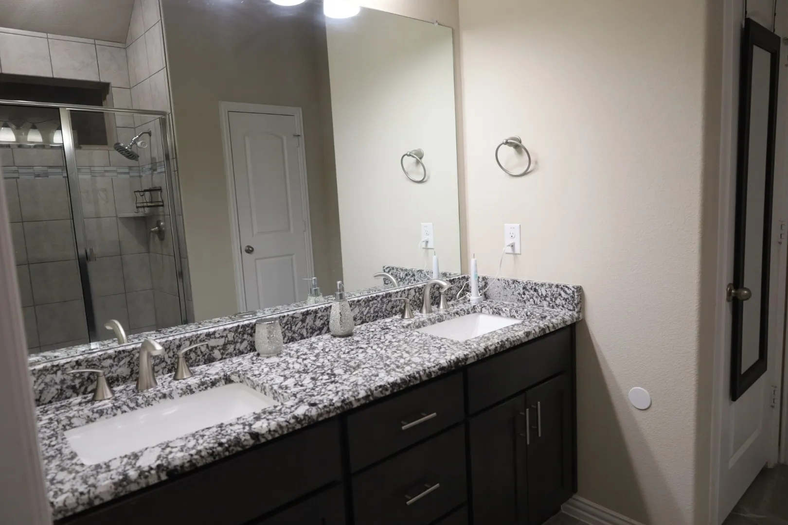 Single Family Residence For Sale in Johnson County , 277 Allegheny Drive, Burleson, Texas 76028, 4 Bedroom, 4 Bathroom, 2 Garage spaces, 2,515 Sqft, built in 2022, mls#21294779, Real Estate Agent in Burleson, Homes For Sale in Johnson county, Homes For Sale in Burleson, Realtor in Burleson Texas, Real Estate Brokerage Independent Realty Texas, Luminita Cordes Realtor