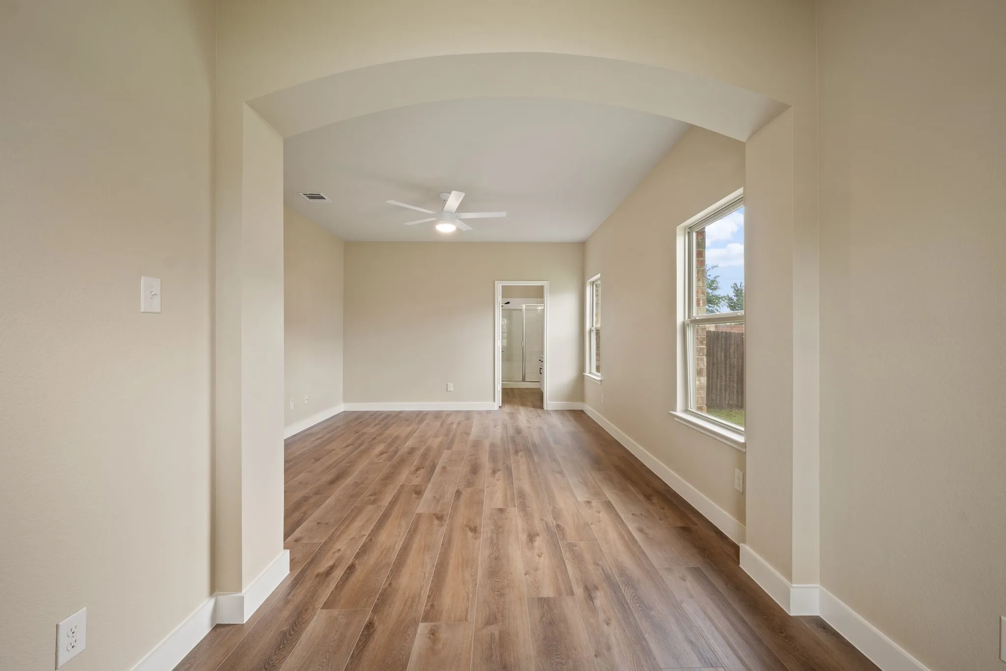Single Family Residence For Sale in Collin County , 1306 Cedar Hollow Drive, Princeton, Texas 75407, 5 Bedroom, 3 Bathroom, 2 Garage spaces, 2,594 Sqft, built in 2016, mls#21294771, Real Estate Agent in Princeton, Homes For Sale in Collin county, Homes For Sale in Princeton, Realtor in Princeton Texas, Real Estate Brokerage Independent Realty Texas, Luminita Cordes Realtor