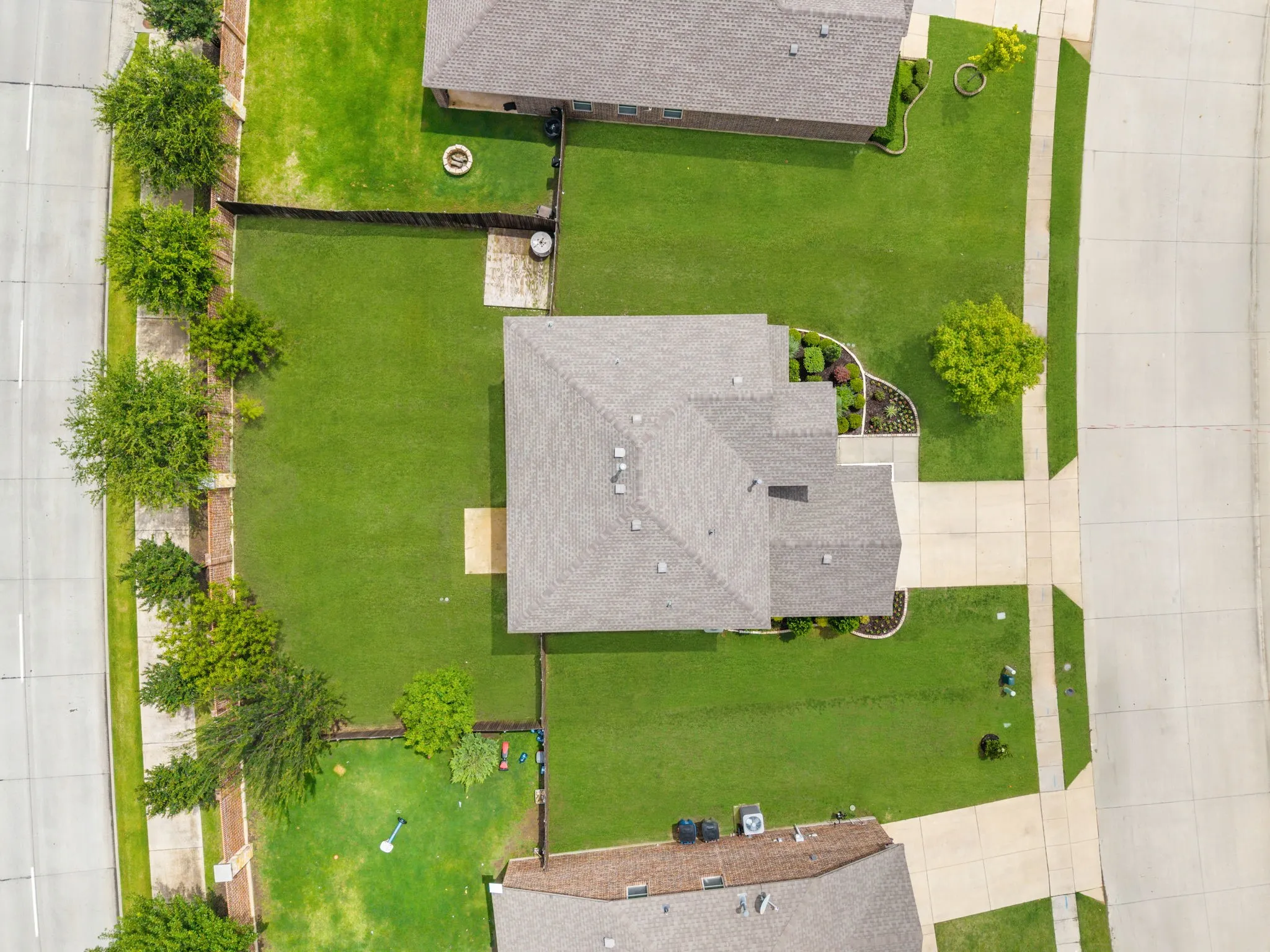 Single Family Residence For Sale in Collin County , 1306 Cedar Hollow Drive, Princeton, Texas 75407, 5 Bedroom, 3 Bathroom, 2 Garage spaces, 2,594 Sqft, built in 2016, mls#21294771, Real Estate Agent in Princeton, Homes For Sale in Collin county, Homes For Sale in Princeton, Realtor in Princeton Texas, Real Estate Brokerage Independent Realty Texas, Luminita Cordes Realtor