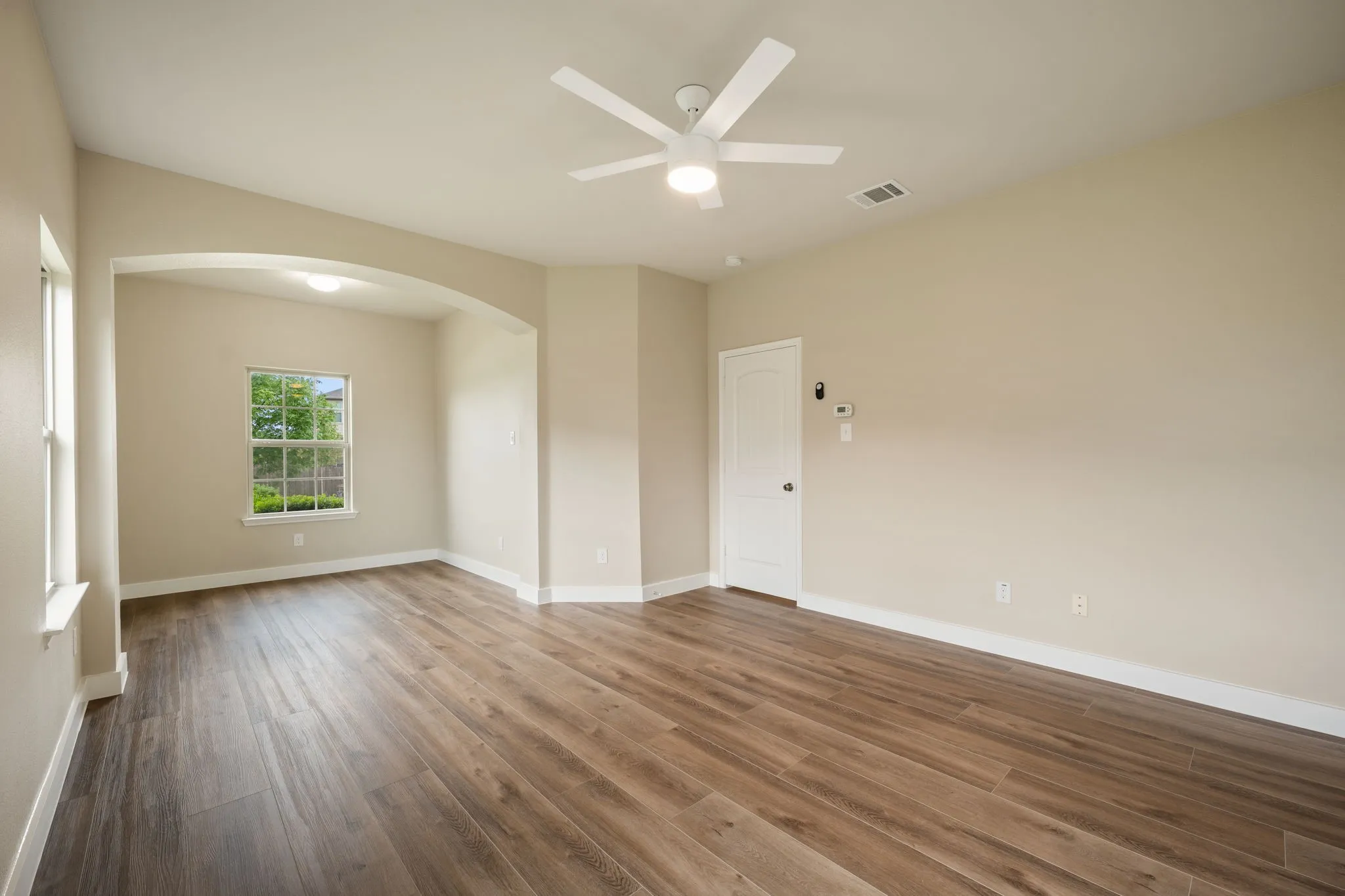Single Family Residence For Sale in Collin County , 1306 Cedar Hollow Drive, Princeton, Texas 75407, 5 Bedroom, 3 Bathroom, 2 Garage spaces, 2,594 Sqft, built in 2016, mls#21294771, Real Estate Agent in Princeton, Homes For Sale in Collin county, Homes For Sale in Princeton, Realtor in Princeton Texas, Real Estate Brokerage Independent Realty Texas, Luminita Cordes Realtor