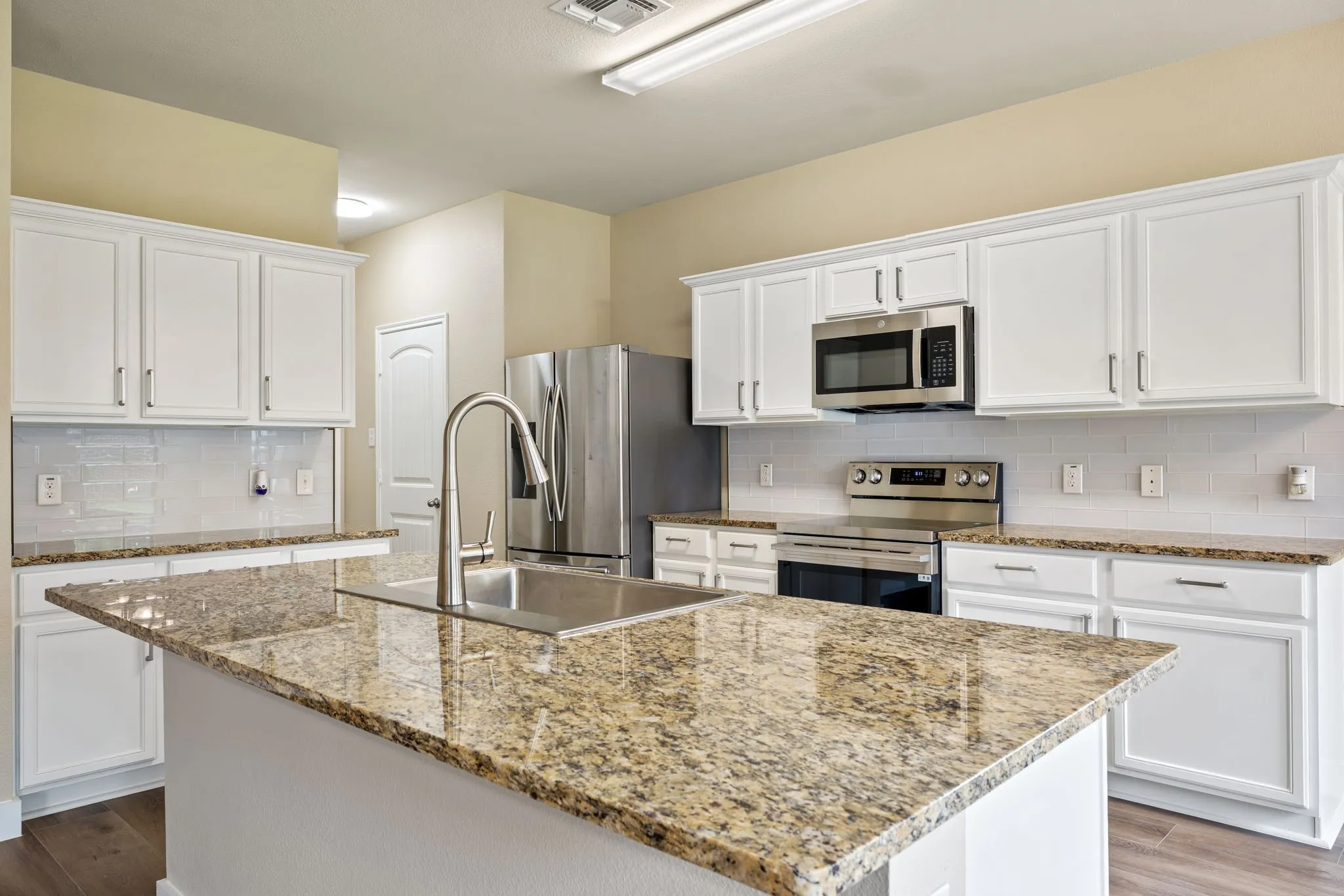 Single Family Residence For Sale in Collin County , 1306 Cedar Hollow Drive, Princeton, Texas 75407, 5 Bedroom, 3 Bathroom, 2 Garage spaces, 2,594 Sqft, built in 2016, mls#21294771, Real Estate Agent in Princeton, Homes For Sale in Collin county, Homes For Sale in Princeton, Realtor in Princeton Texas, Real Estate Brokerage Independent Realty Texas, Luminita Cordes Realtor