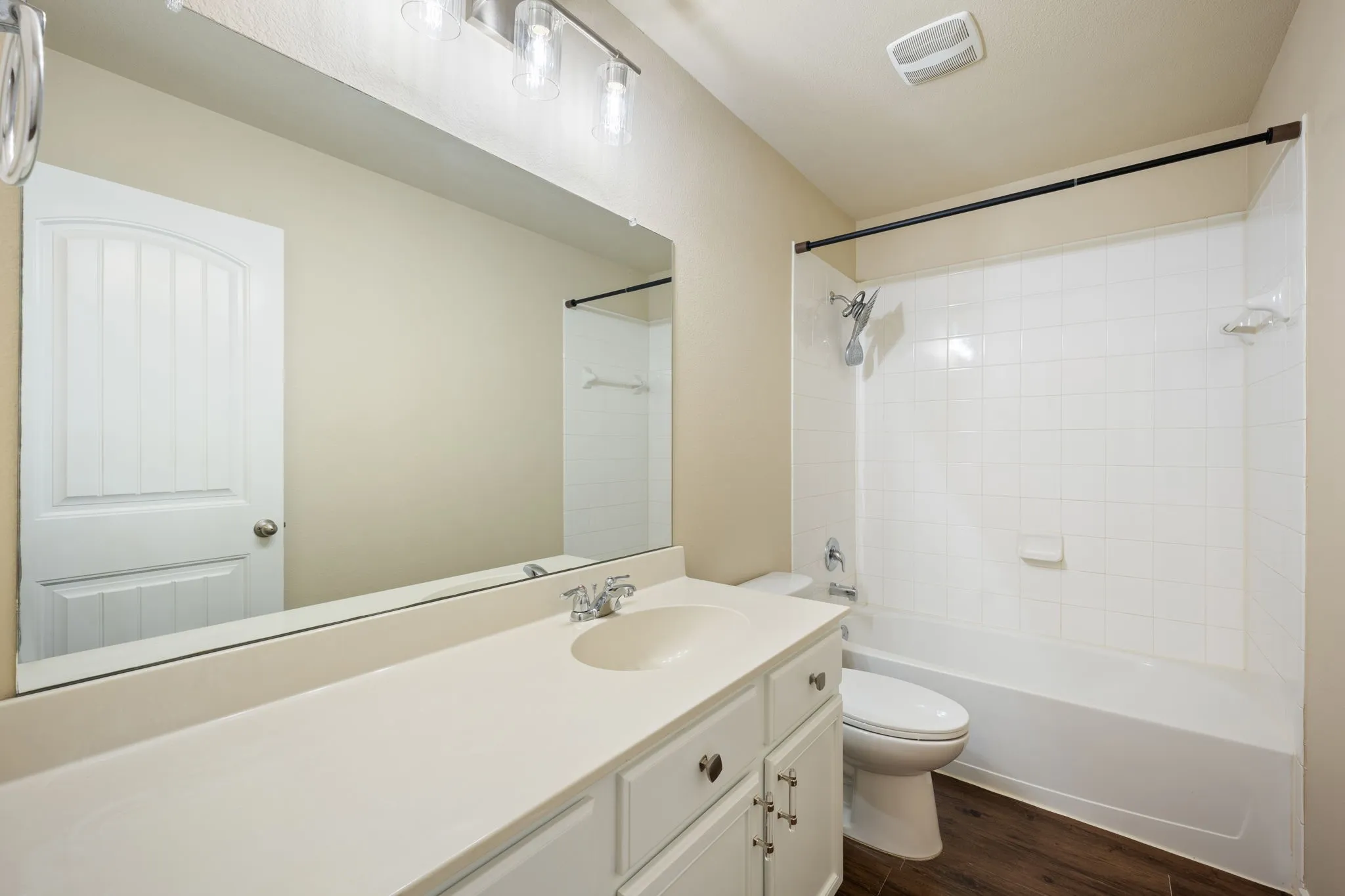 Single Family Residence For Sale in Collin County , 1306 Cedar Hollow Drive, Princeton, Texas 75407, 5 Bedroom, 3 Bathroom, 2 Garage spaces, 2,594 Sqft, built in 2016, mls#21294771, Real Estate Agent in Princeton, Homes For Sale in Collin county, Homes For Sale in Princeton, Realtor in Princeton Texas, Real Estate Brokerage Independent Realty Texas, Luminita Cordes Realtor
