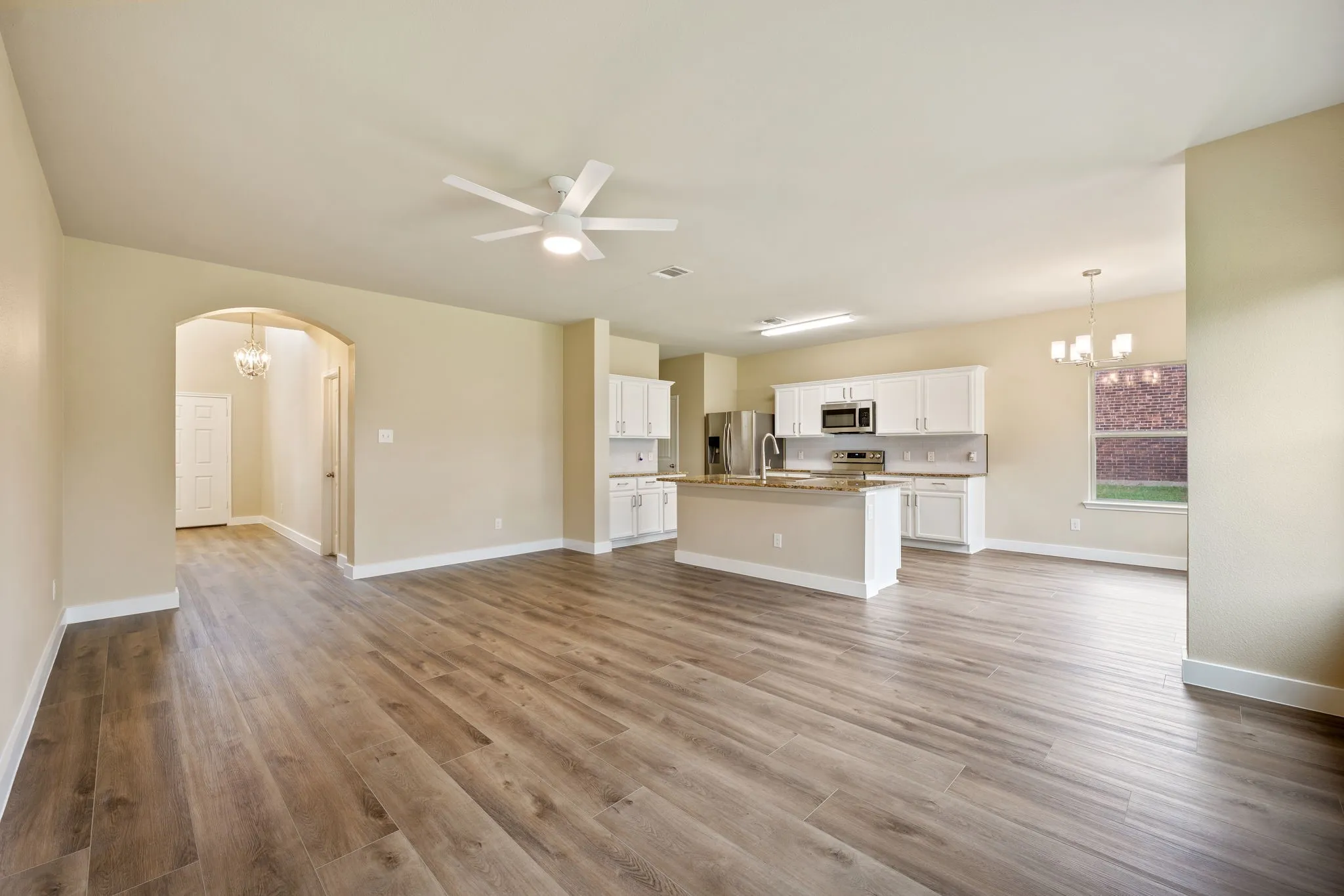 Single Family Residence For Sale in Collin County , 1306 Cedar Hollow Drive, Princeton, Texas 75407, 5 Bedroom, 3 Bathroom, 2 Garage spaces, 2,594 Sqft, built in 2016, mls#21294771, Real Estate Agent in Princeton, Homes For Sale in Collin county, Homes For Sale in Princeton, Realtor in Princeton Texas, Real Estate Brokerage Independent Realty Texas, Luminita Cordes Realtor