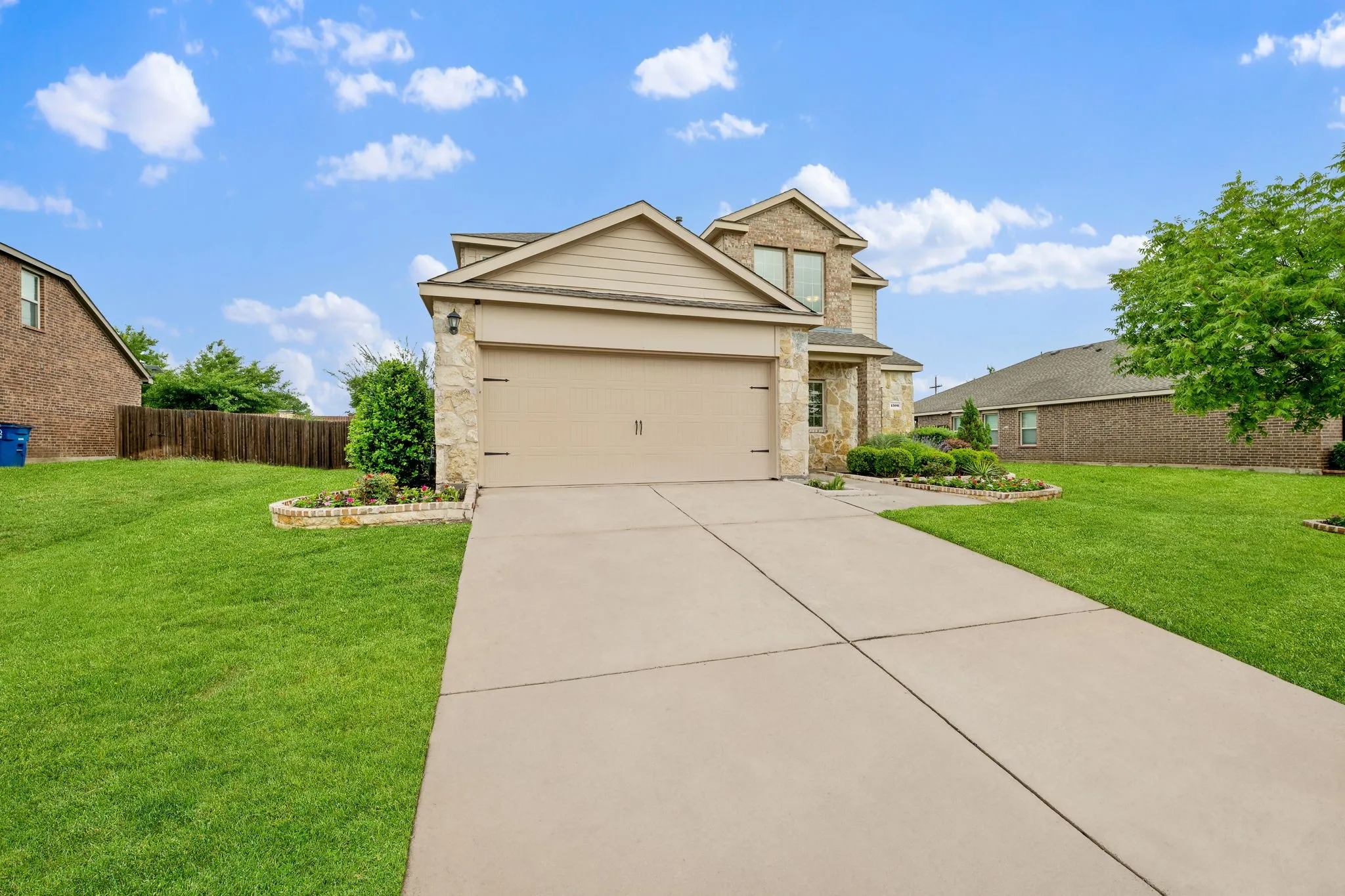 Single Family Residence For Sale in Collin County , 1306 Cedar Hollow Drive, Princeton, Texas 75407, 5 Bedroom, 3 Bathroom, 2 Garage spaces, 2,594 Sqft, built in 2016, mls#21294771, Real Estate Agent in Princeton, Homes For Sale in Collin county, Homes For Sale in Princeton, Realtor in Princeton Texas, Real Estate Brokerage Independent Realty Texas, Luminita Cordes Realtor