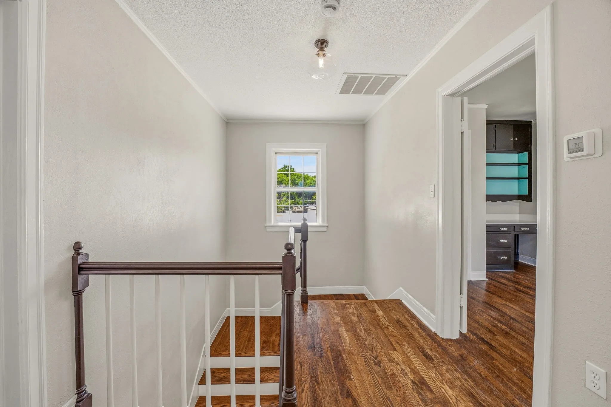 Single Family Residence For Sale in Young County , 816 Kentucky Street, Graham, Texas 76450, 4 Bedroom, 3 Bathroom, Garage spaces, 2,598 Sqft, built in 1950, mls#21293833, Real Estate Agent in Graham, Homes For Sale in Young county, Homes For Sale in Graham, Realtor in Graham Texas, Real Estate Brokerage Independent Realty Texas, Luminita Cordes Realtor