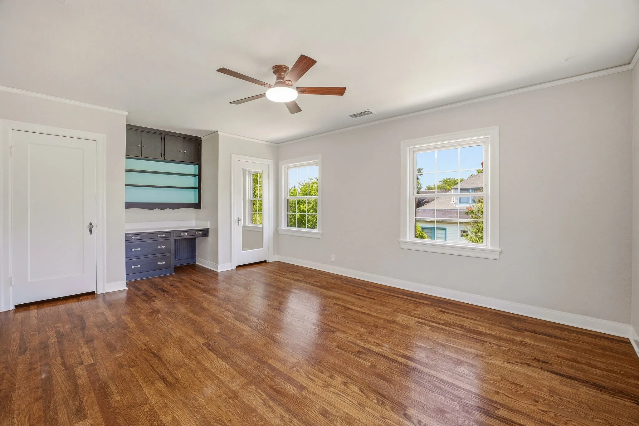 Single Family Residence For Sale in Young County , 816 Kentucky Street, Graham, Texas 76450, 4 Bedroom, 3 Bathroom, Garage spaces, 2,598 Sqft, built in 1950, mls#21293833, Real Estate Agent in Graham, Homes For Sale in Young county, Homes For Sale in Graham, Realtor in Graham Texas, Real Estate Brokerage Independent Realty Texas, Luminita Cordes Realtor