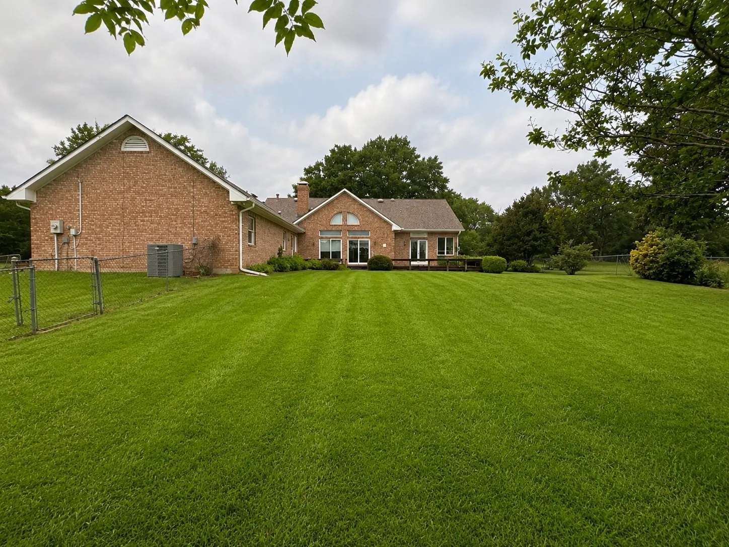 Farm For Sale in Fannin County , 4832 N State Highway 78, Bonham, Texas 75418, 3 Bedroom, 2 Bathroom, 2 Garage spaces, 2,840 Sqft, built in 1994, mls#21294818, Real Estate Agent in Bonham, Homes For Sale in Fannin county, Homes For Sale in Bonham, Realtor in Bonham Texas, Real Estate Brokerage Independent Realty Texas, Luminita Cordes Realtor
