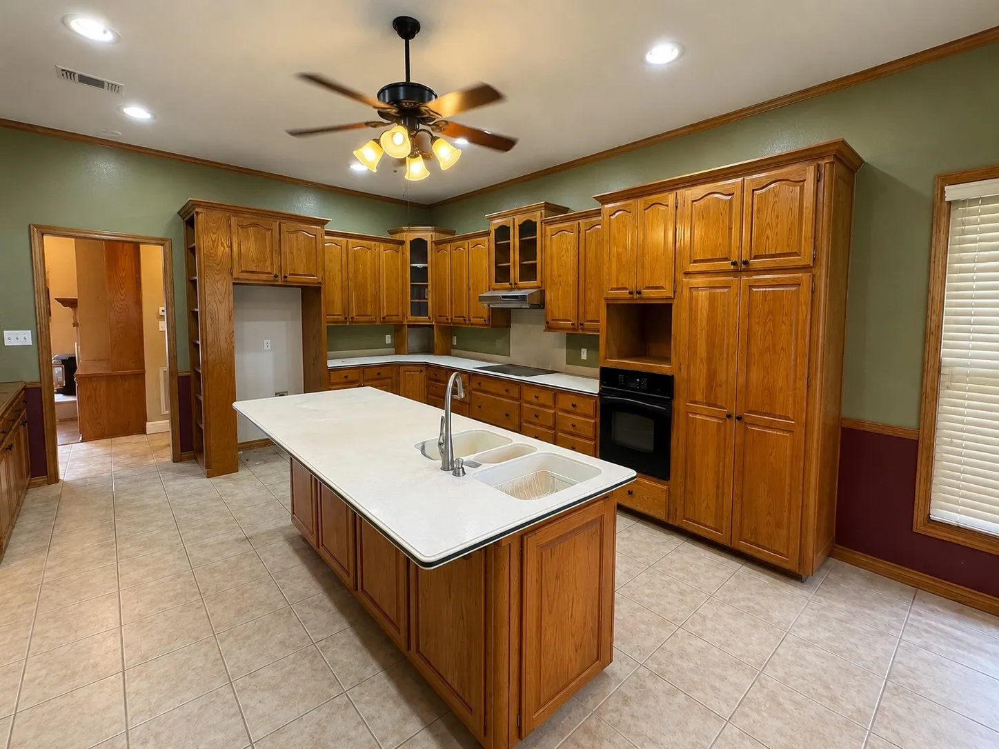 Farm For Sale in Fannin County , 4832 N State Highway 78, Bonham, Texas 75418, 3 Bedroom, 2 Bathroom, 2 Garage spaces, 2,840 Sqft, built in 1994, mls#21294818, Real Estate Agent in Bonham, Homes For Sale in Fannin county, Homes For Sale in Bonham, Realtor in Bonham Texas, Real Estate Brokerage Independent Realty Texas, Luminita Cordes Realtor