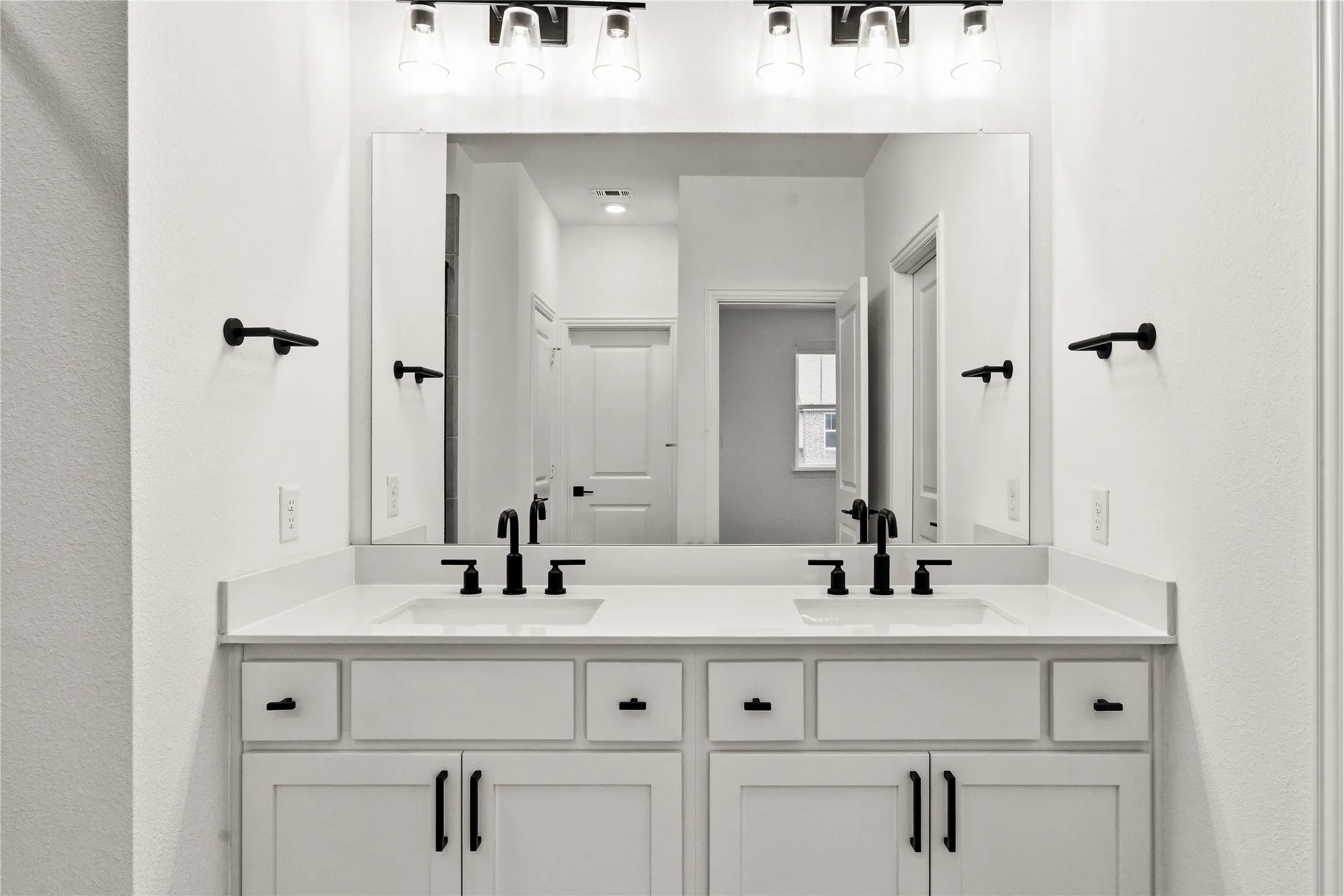 Townhouse For Rent in Dallas County , 3216 Midnight Drive, Sachse, Texas 75048, 3 Bedrooms, 3 Bathrooms, 2 Garage spaces, 1,950 Sqft, built in 2021, Price $2,550, mls#21294803, Real Estate Agent in Sachse, Homes For Rent in Dallas county, Homes For Rent in Sachse, Realtor in Sachse Texas, Real Estate Brokerage Independent Realty Texas, Luminita Cordes Realtor