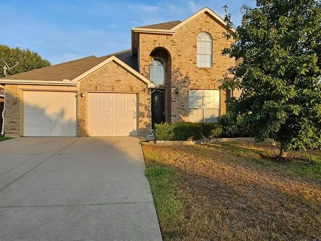 Single Family Residence For Rent in Denton County , 215 Lairds Drive, Coppell, Texas 75019, 4 Bedrooms, 3 Bathrooms, 2 Garage spaces, 2,664 Sqft, built in 2000, Price $3,500, mls#21294830, Real Estate Agent in Coppell, Homes For Rent in Denton county, Homes For Rent in Coppell, Realtor in Coppell Texas, Real Estate Brokerage Independent Realty Texas, Luminita Cordes Realtor