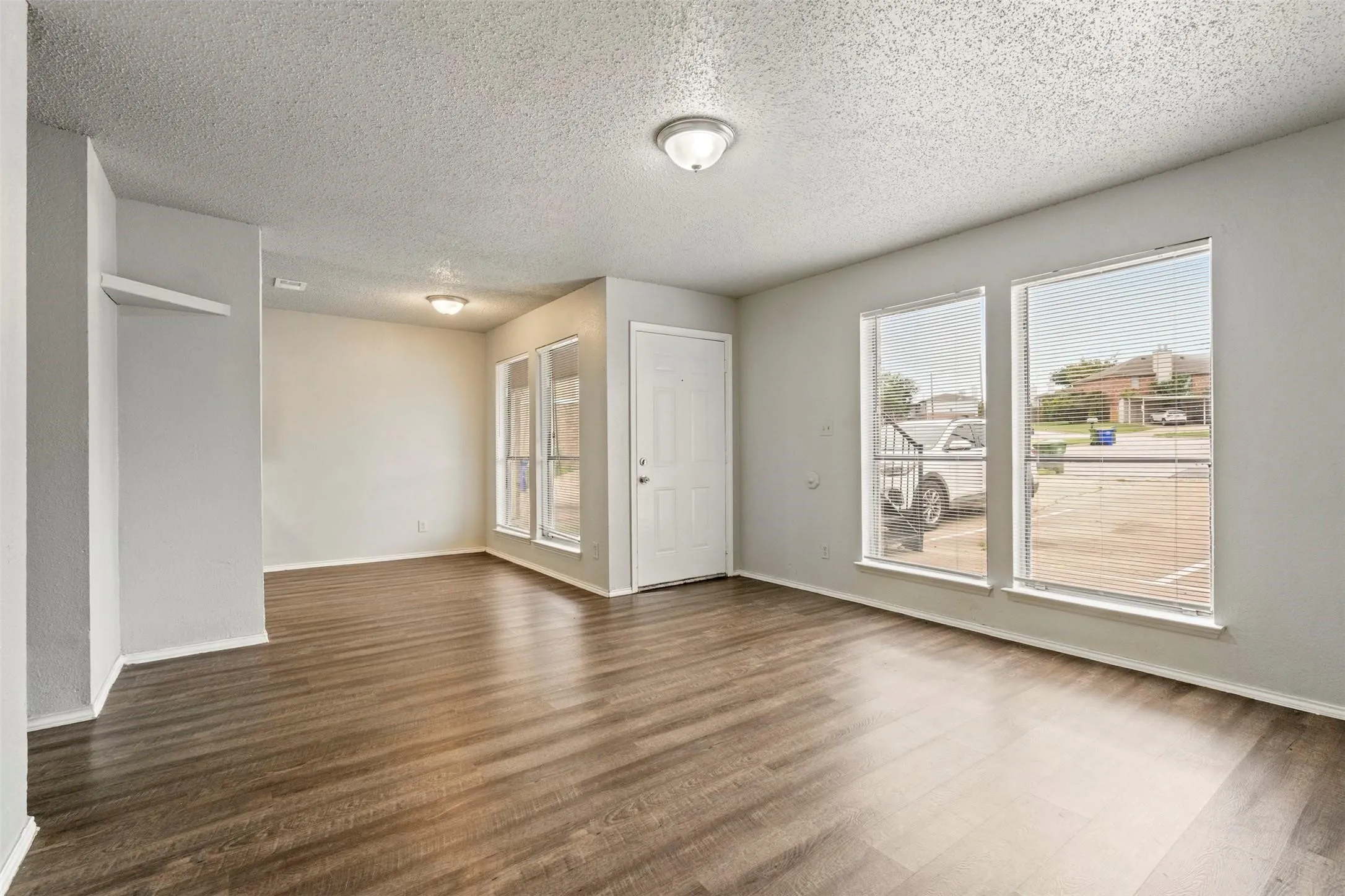 Quadruplex For Rent in Tarrant County , 143 Allencrest Drive A, White Settlement, Texas 76108, 3 Bedroom, 2 Bathroom, Garage spaces, 4,256 Sqft, built in 1985, mls#21294845, Real Estate Agent in White Settlement, Homes For Rent in Tarrant county, Homes For Rent in White Settlement, Realtor in White Settlement Texas, Real Estate Brokerage Independent Realty Texas, Luminita Cordes Realtor