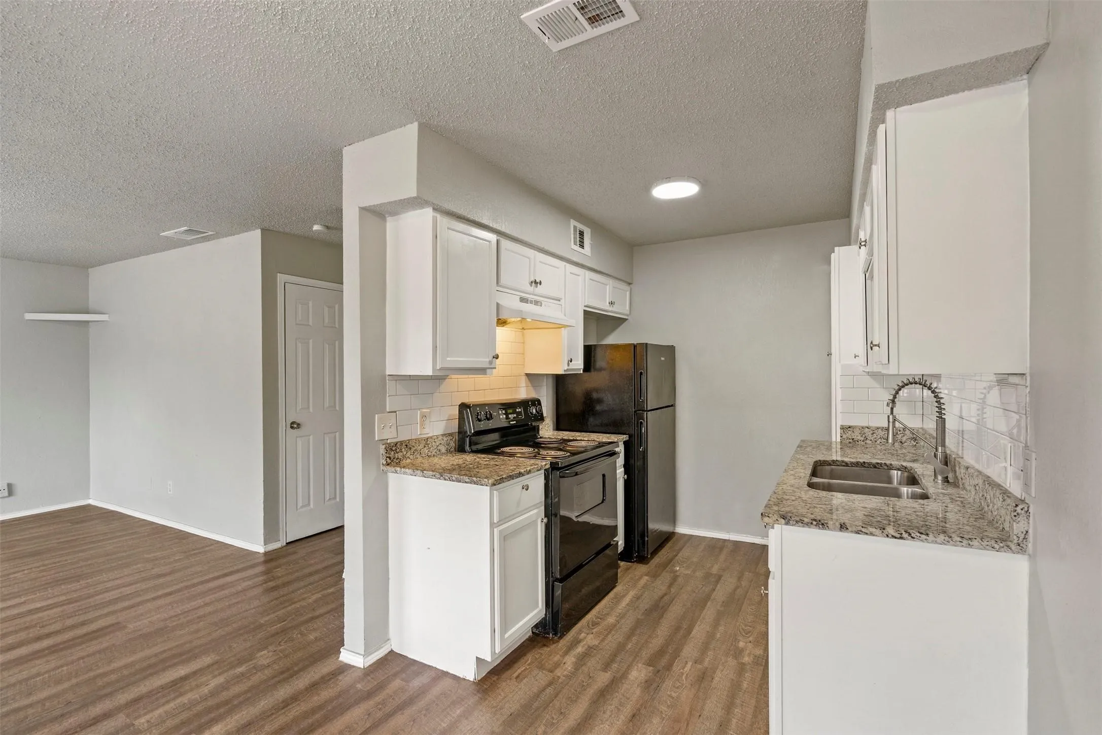 Quadruplex For Rent in Tarrant County , 143 Allencrest Drive A, White Settlement, Texas 76108, 3 Bedroom, 2 Bathroom, Garage spaces, 4,256 Sqft, built in 1985, mls#21294845, Real Estate Agent in White Settlement, Homes For Rent in Tarrant county, Homes For Rent in White Settlement, Realtor in White Settlement Texas, Real Estate Brokerage Independent Realty Texas, Luminita Cordes Realtor