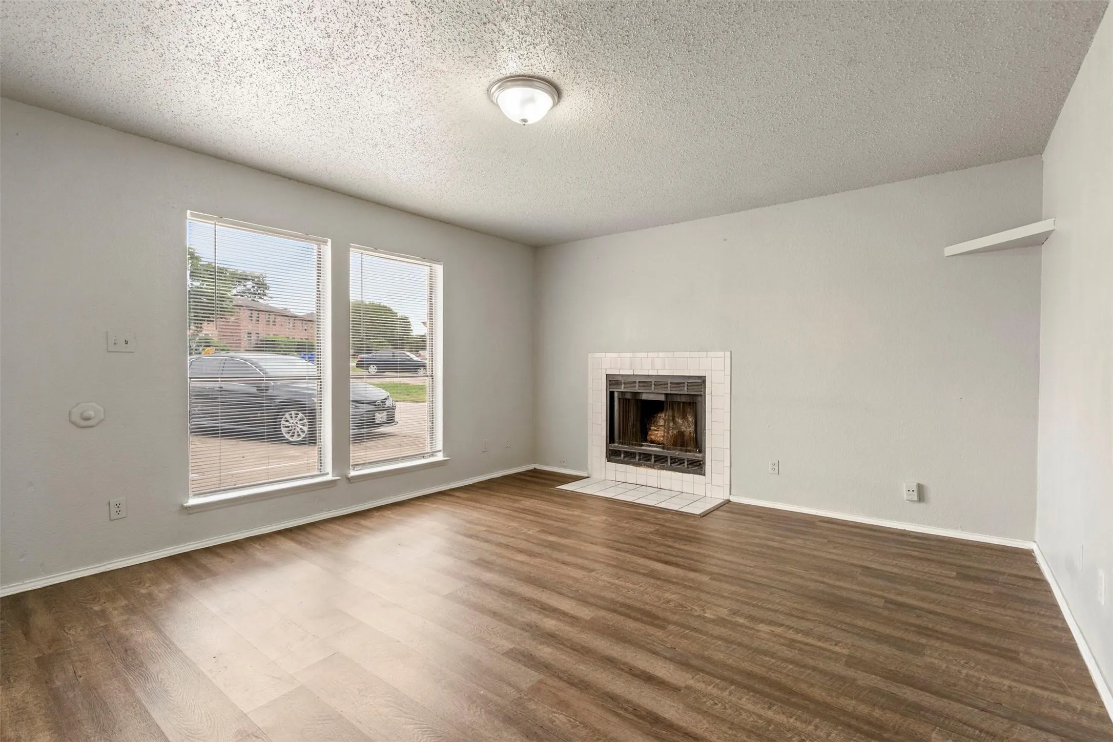 Quadruplex For Rent in Tarrant County , 143 Allencrest Drive A, White Settlement, Texas 76108, 3 Bedroom, 2 Bathroom, Garage spaces, 4,256 Sqft, built in 1985, mls#21294845, Real Estate Agent in White Settlement, Homes For Rent in Tarrant county, Homes For Rent in White Settlement, Realtor in White Settlement Texas, Real Estate Brokerage Independent Realty Texas, Luminita Cordes Realtor